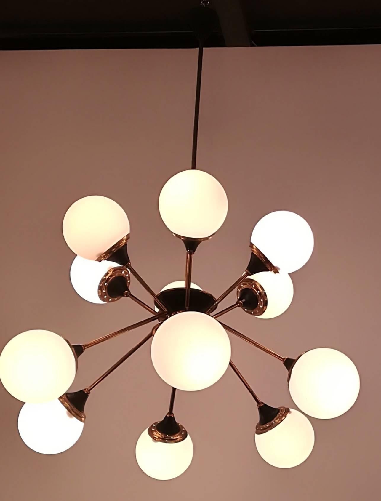 Italian Stilnovo Twelve Lights Chandelier