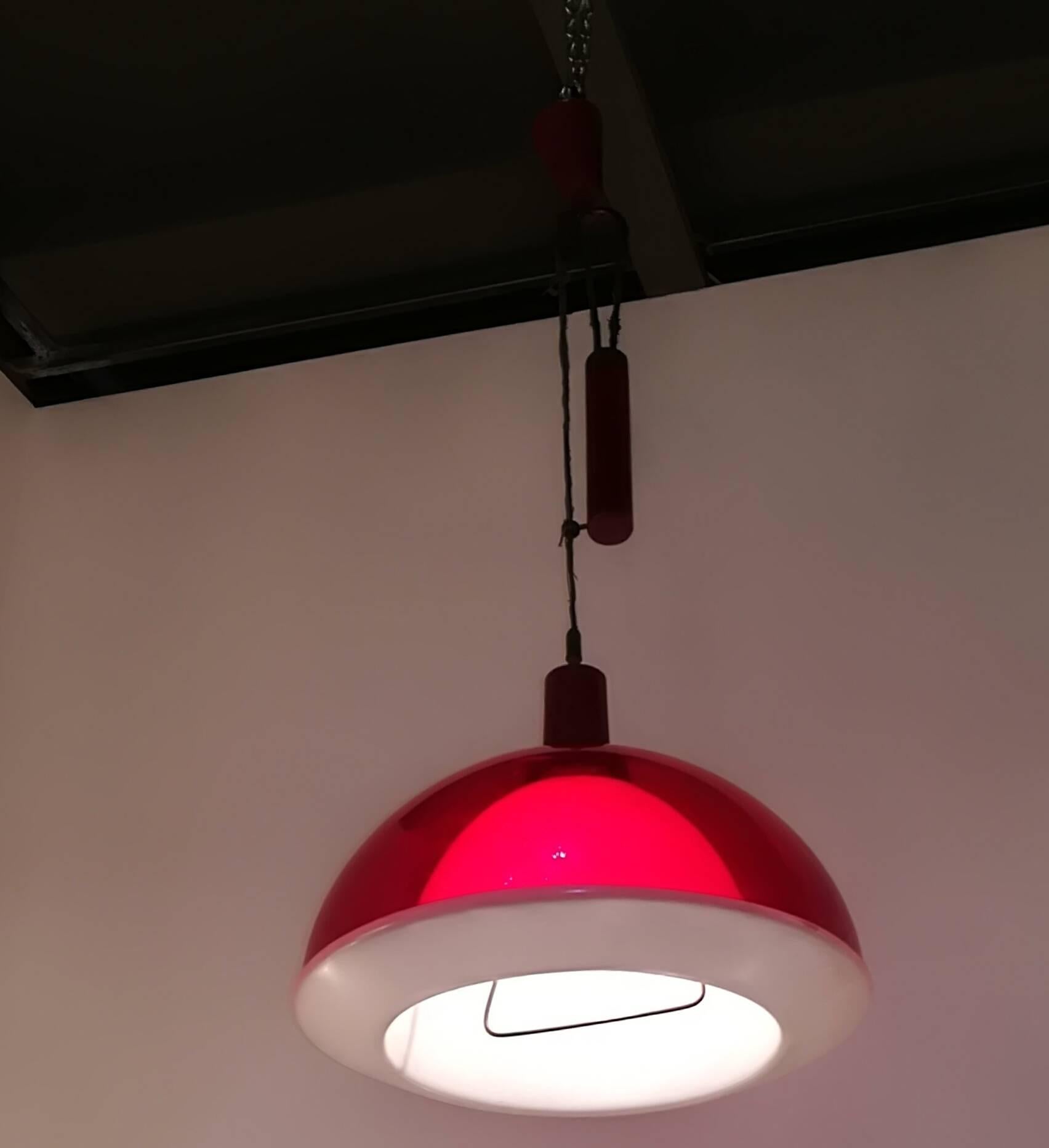Lampadario Up & Up, ottone e plexiglas, 1960 In condizioni ottime in vendita a Milano, IT