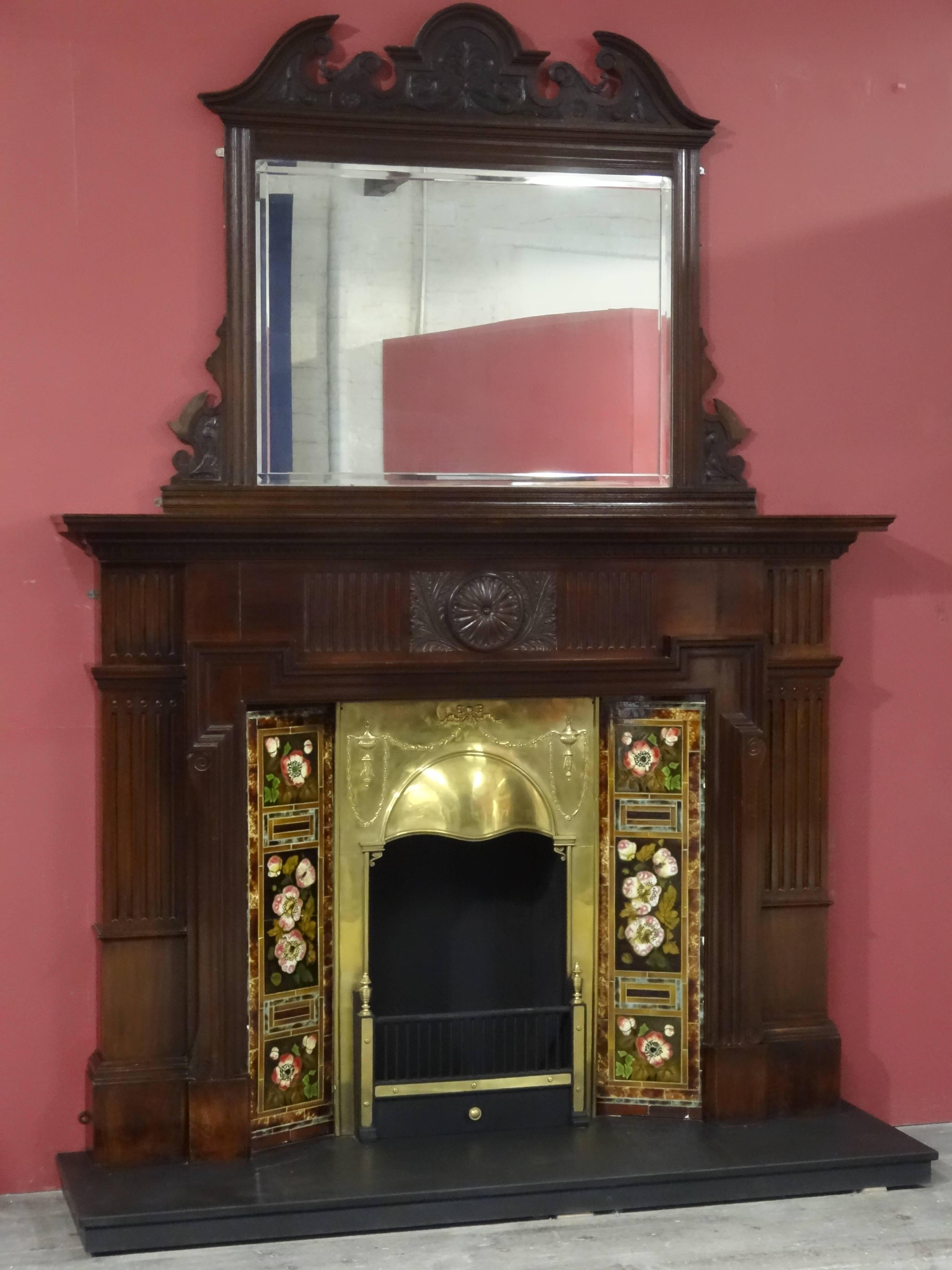 Hand-Carved Edwardian Mahogany Fire Surround with Mirror Brass Insert and Tile Side Panels For Sale