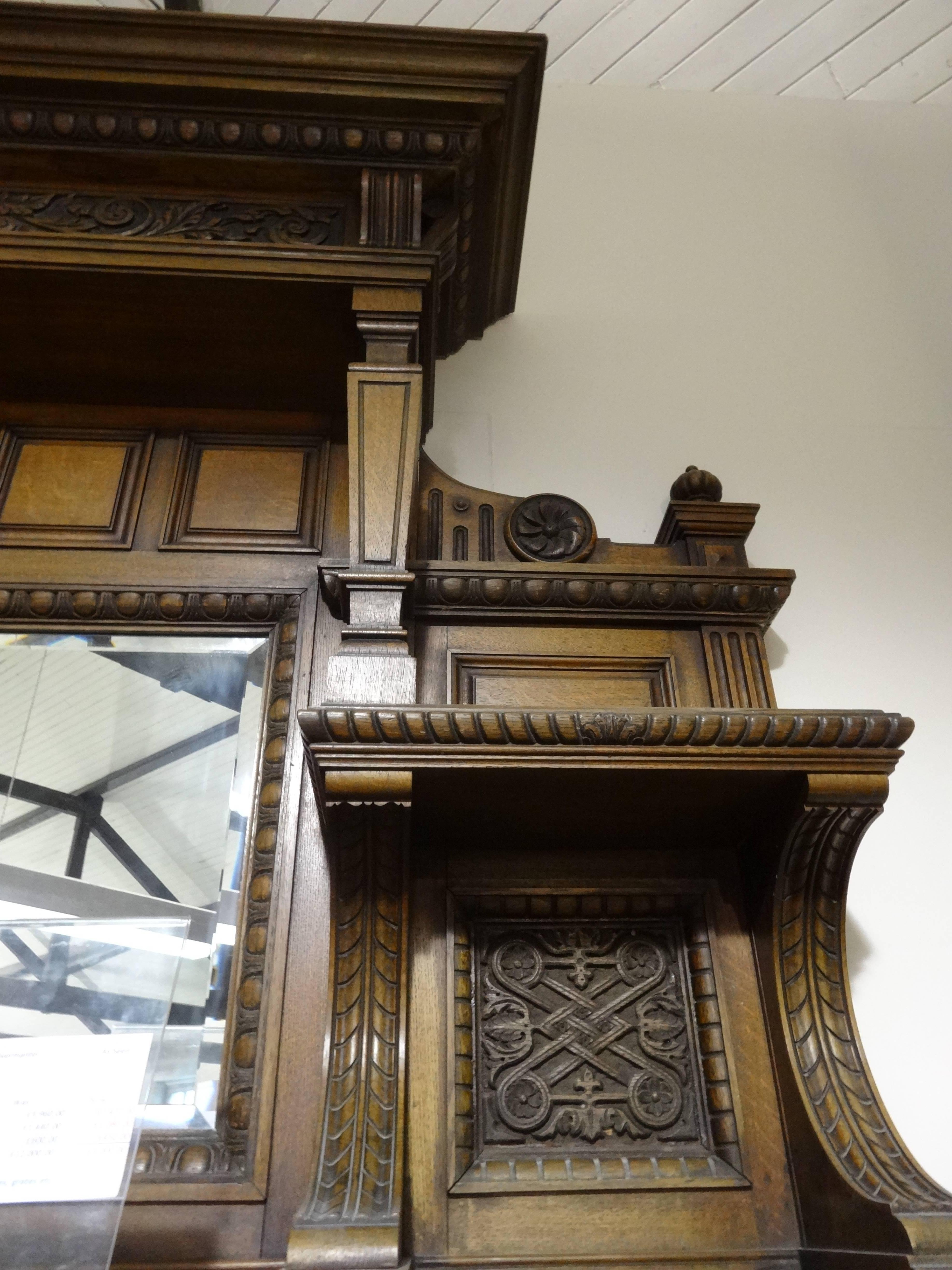 19th Century Victorian Carved Oak Fire Surround with Arched Cast Iron Insert For Sale 1