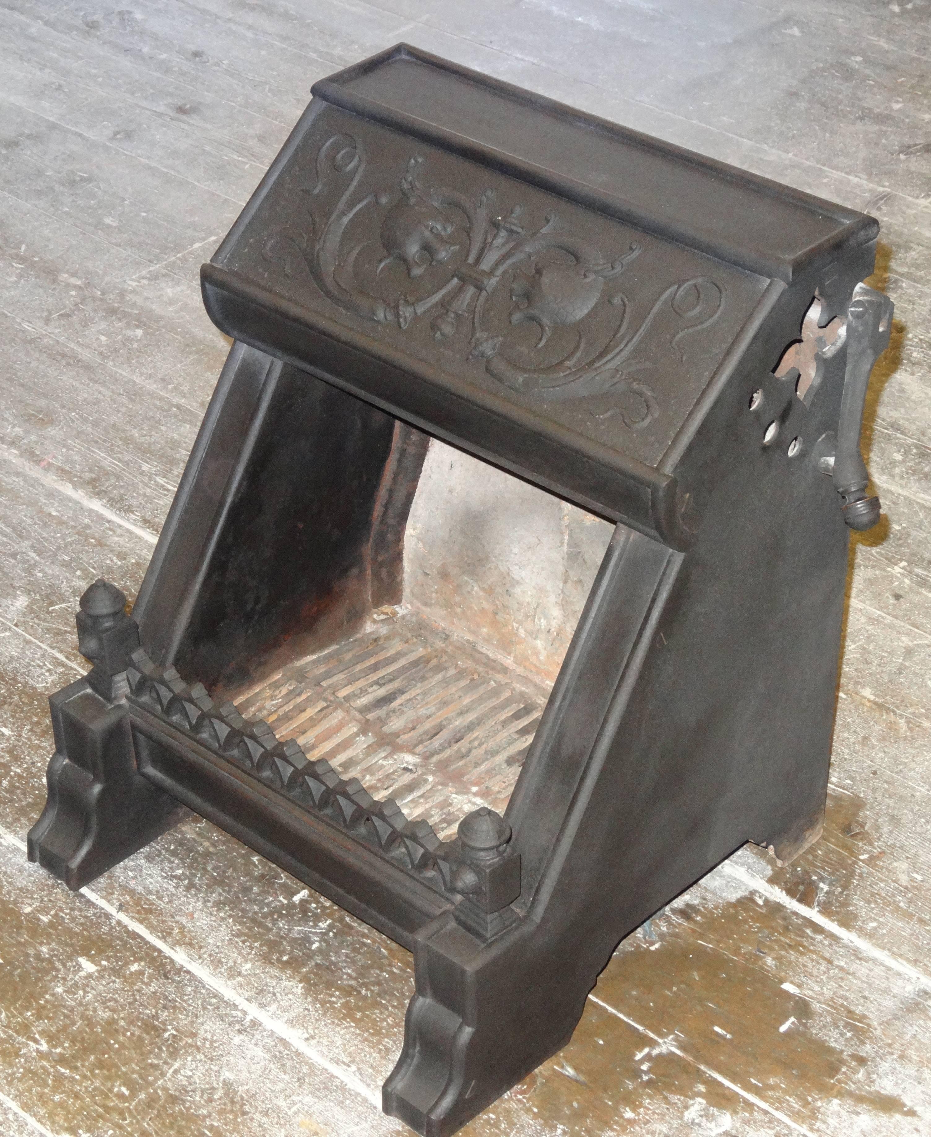 Northern Irish Early 20th Century Edwardian Cast Iron Canopy Back Vented Dog Grate Fire Basket For Sale