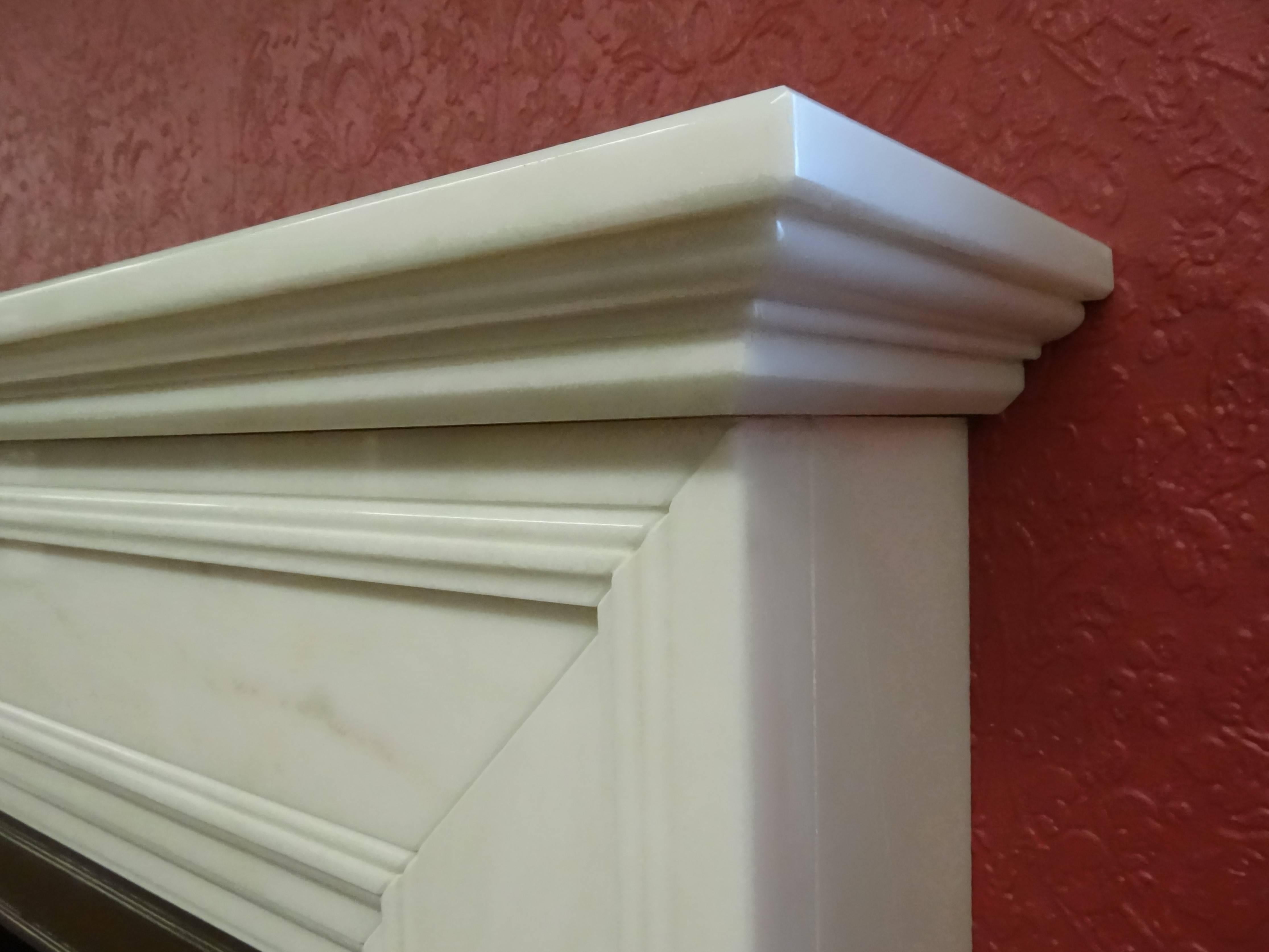 21st Century Carved Marble Fire Surround Polished Iron Insert Granite Hearth In Excellent Condition For Sale In Lurgan, Northern Ireland