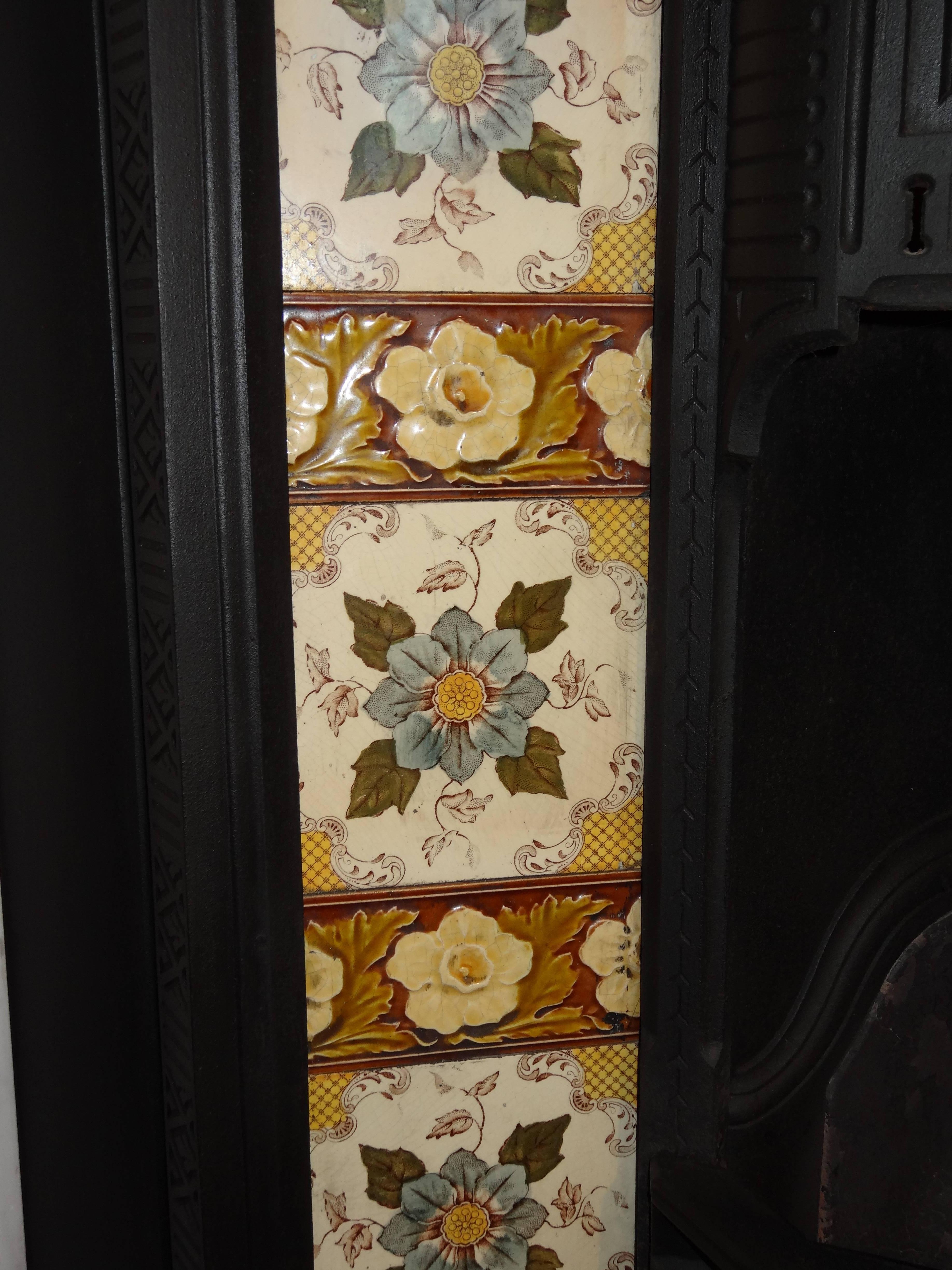 Northern Irish 19th Century Victorian Cast Iron Fireplace Insert Grate with Antique Tiles For Sale