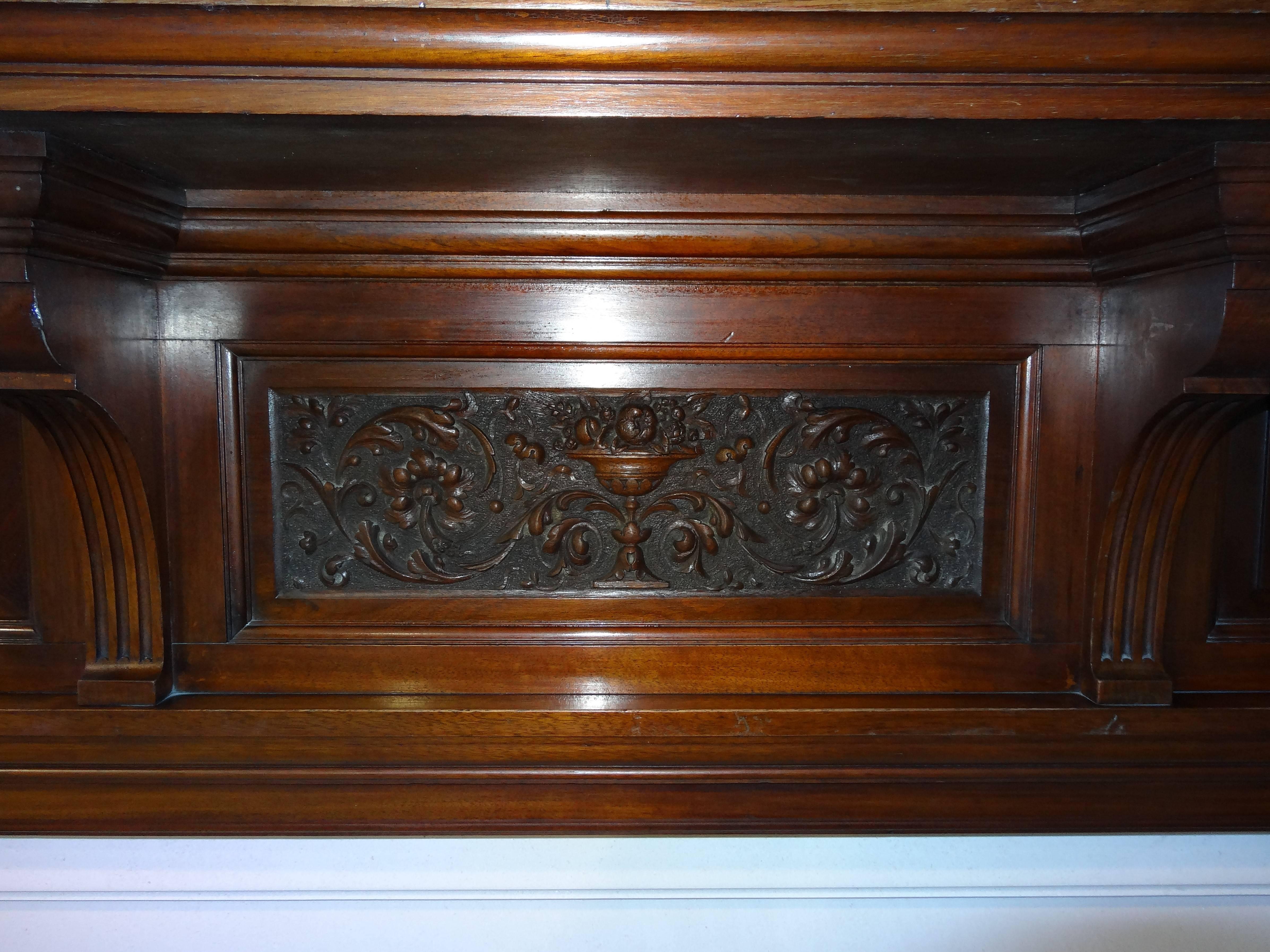 20th Century Edwardian Carved Walnut Fireplace Surround with Overmantel Mirror In Good Condition For Sale In Lurgan, Northern Ireland