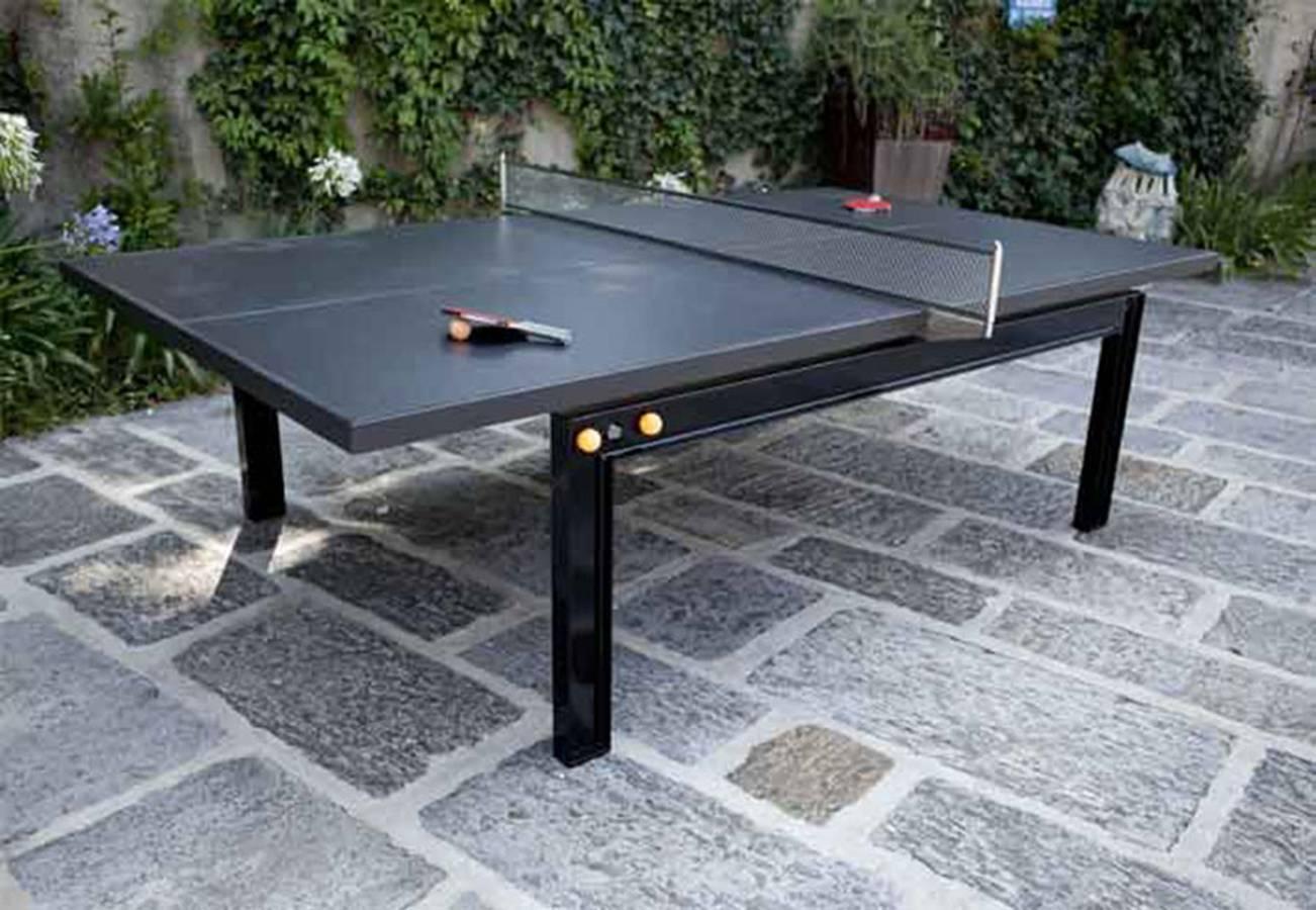 Tennis table tennis: a multifunctional concept 
Table Tennis is the official name of that sport whose popular name is Ping Pong.
Playing with words and inverting the noun with the adjective gives relevance to the "table" as commonly