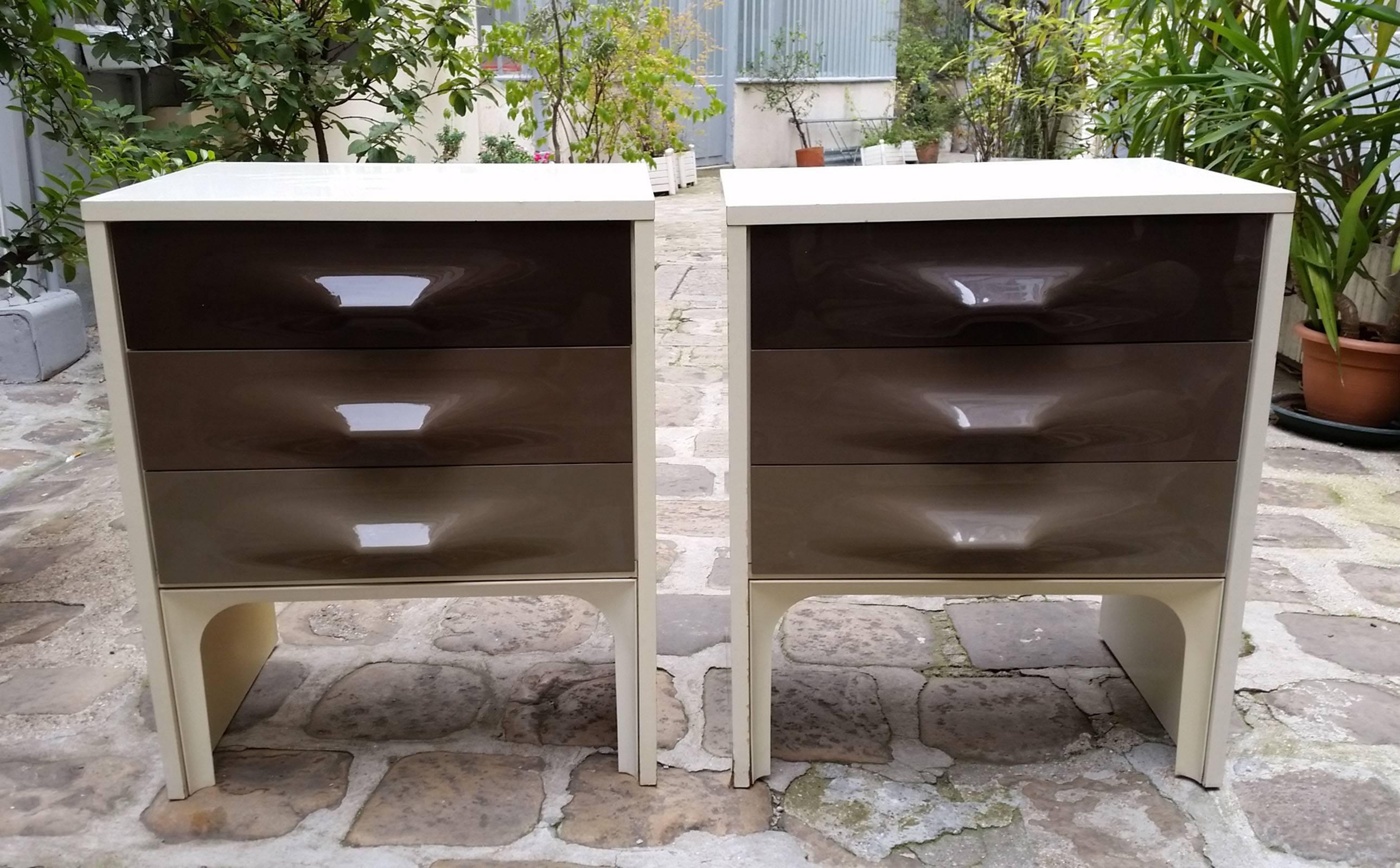 Raymond Loewy, Two Vintage Bedside Tables, circa 1970 3