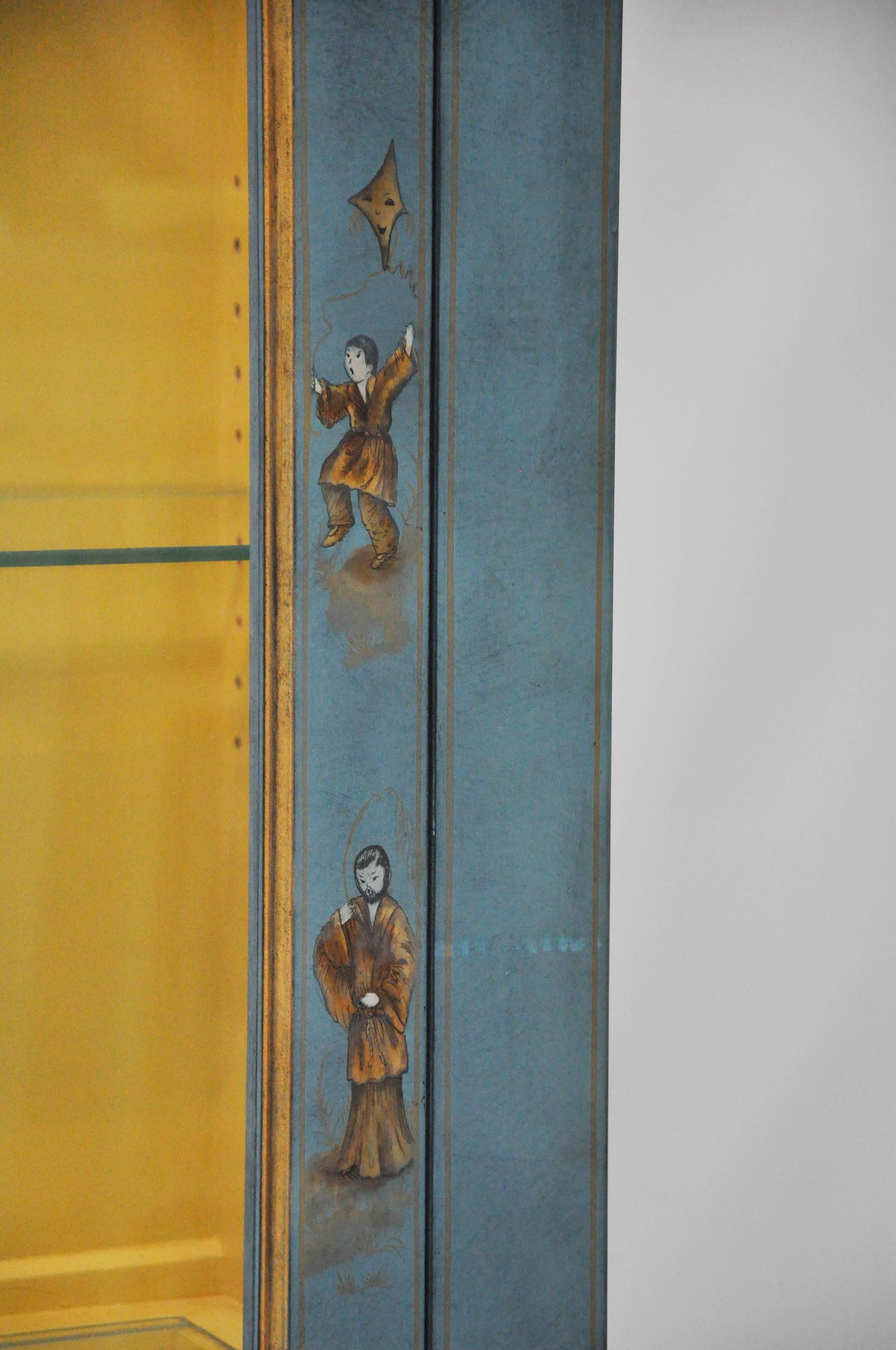 Illuminated Display Cabinet with Hand-Painted Chinoiserie Motifs 1
