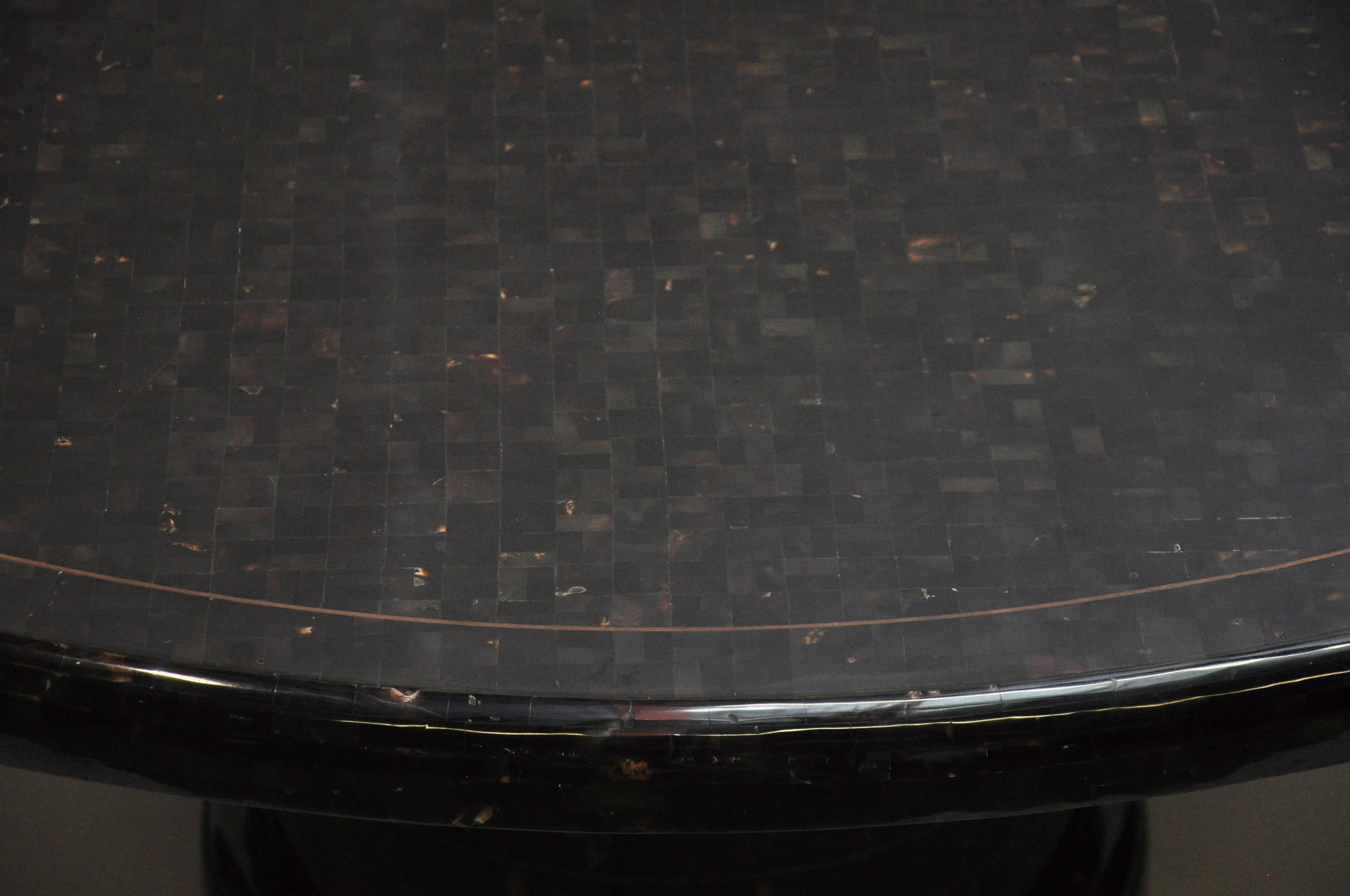 Philippine 1980s Maitland-Smith Penshell Round Pedestal Dining Table For Sale