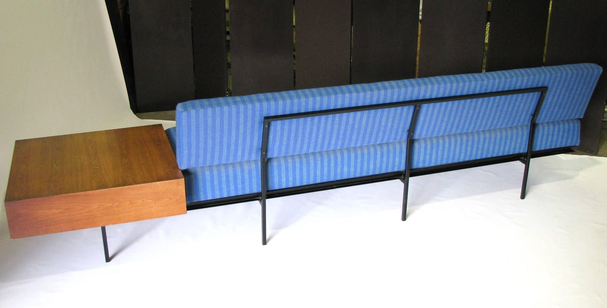 Mid-Century Modern Midcentury Sofa/End Table Combination Designed by Florence Knoll For Sale