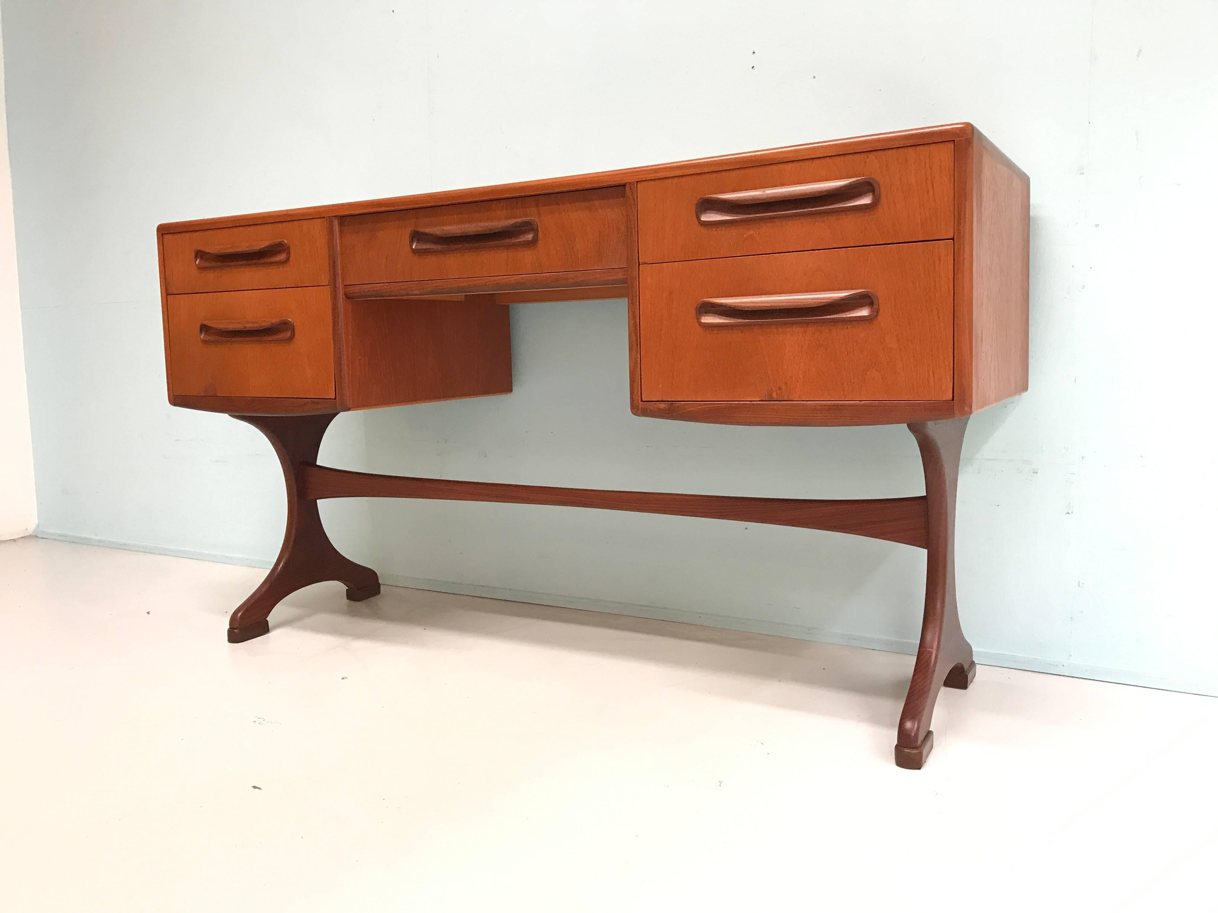 Rare Midcentury Teak Desk by G-Plan, England, 1960s 3