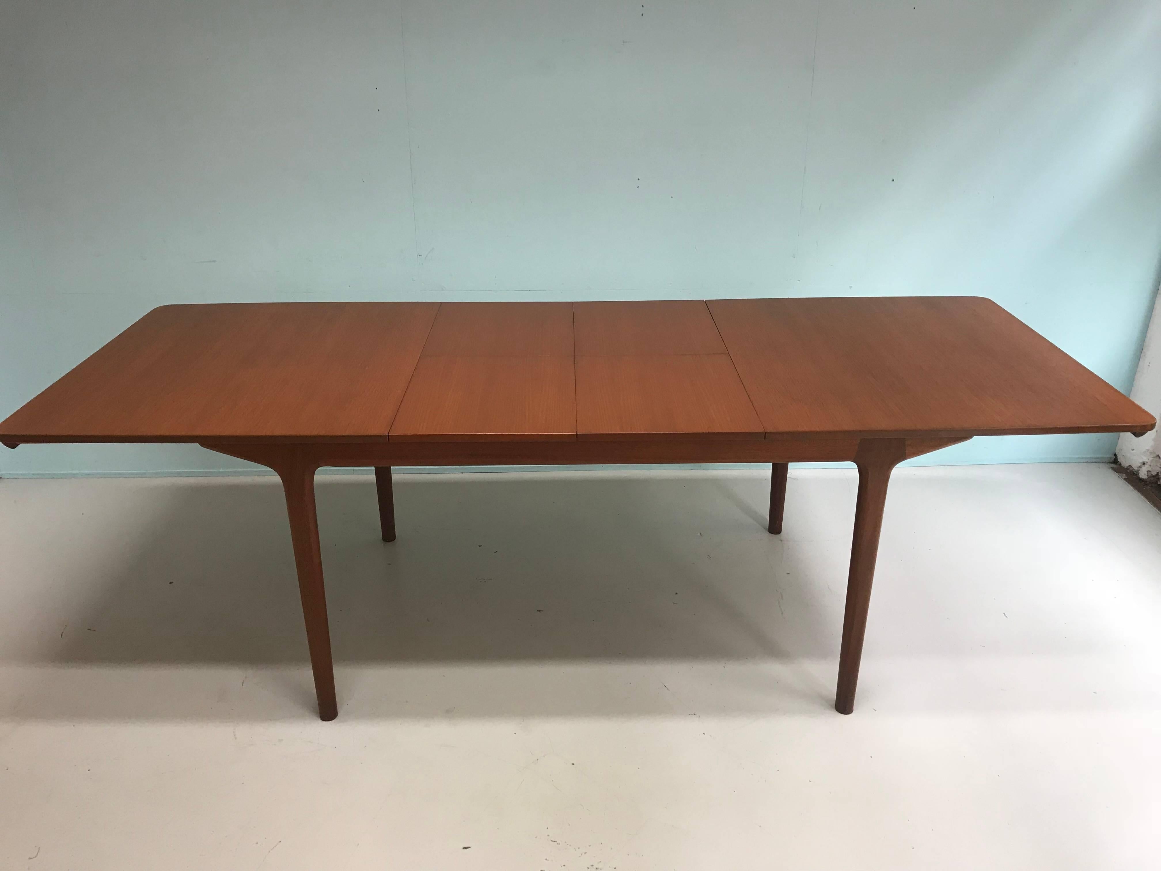 Midcentury Large Teak Extending Dining Table by Tom Robertson for A.H. McIntosh For Sale 4