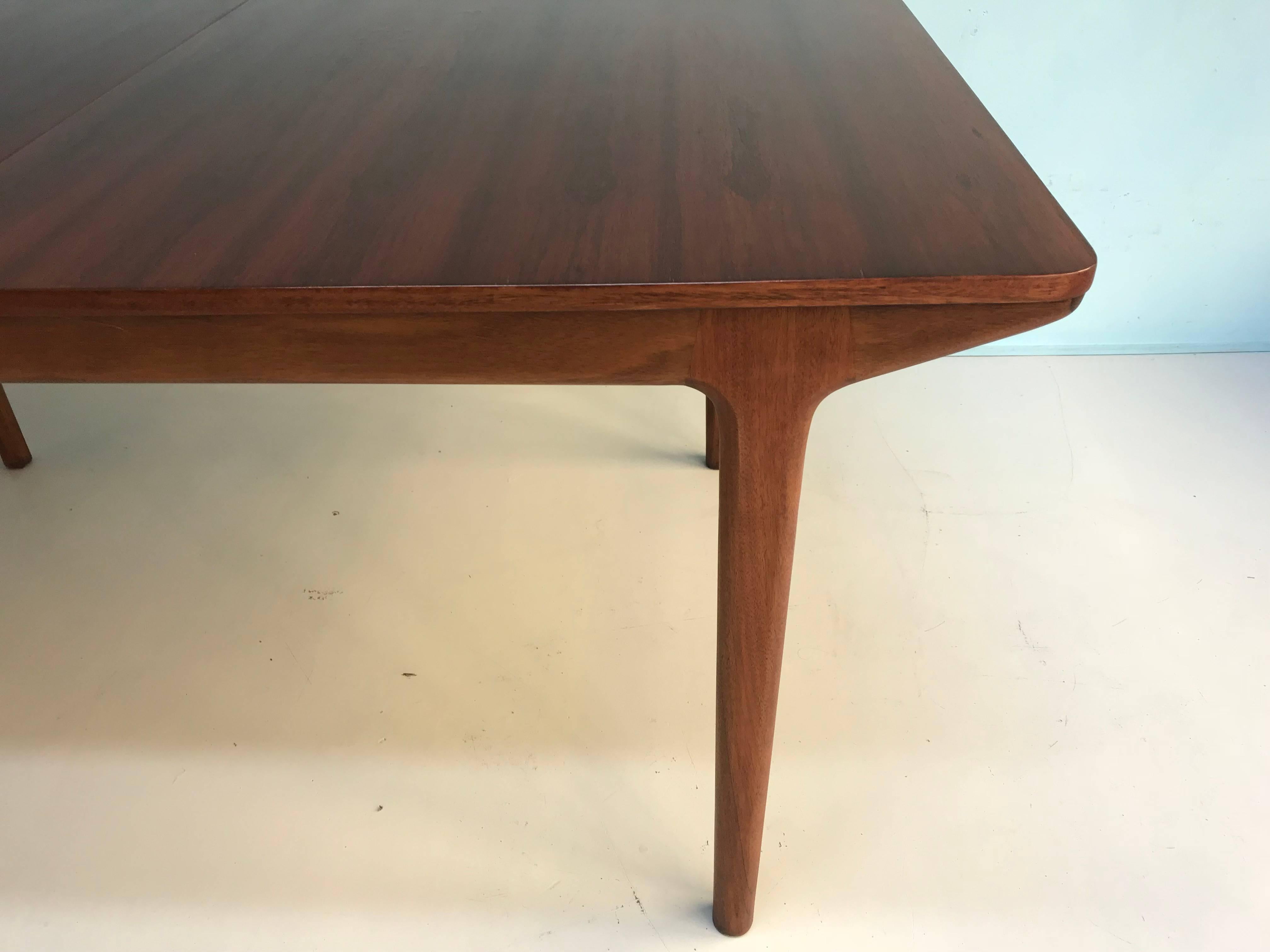 MacIntosh dining table made of rosewood in a good condition.
Very genius system to make the table longer in two steps.
Condition: very good
Measurements:
Normal:
159 cm W/91 cm D/74 cm H
1 step :
197 cm W/91 D/74 H
2 step:
235 cm W/91 cm