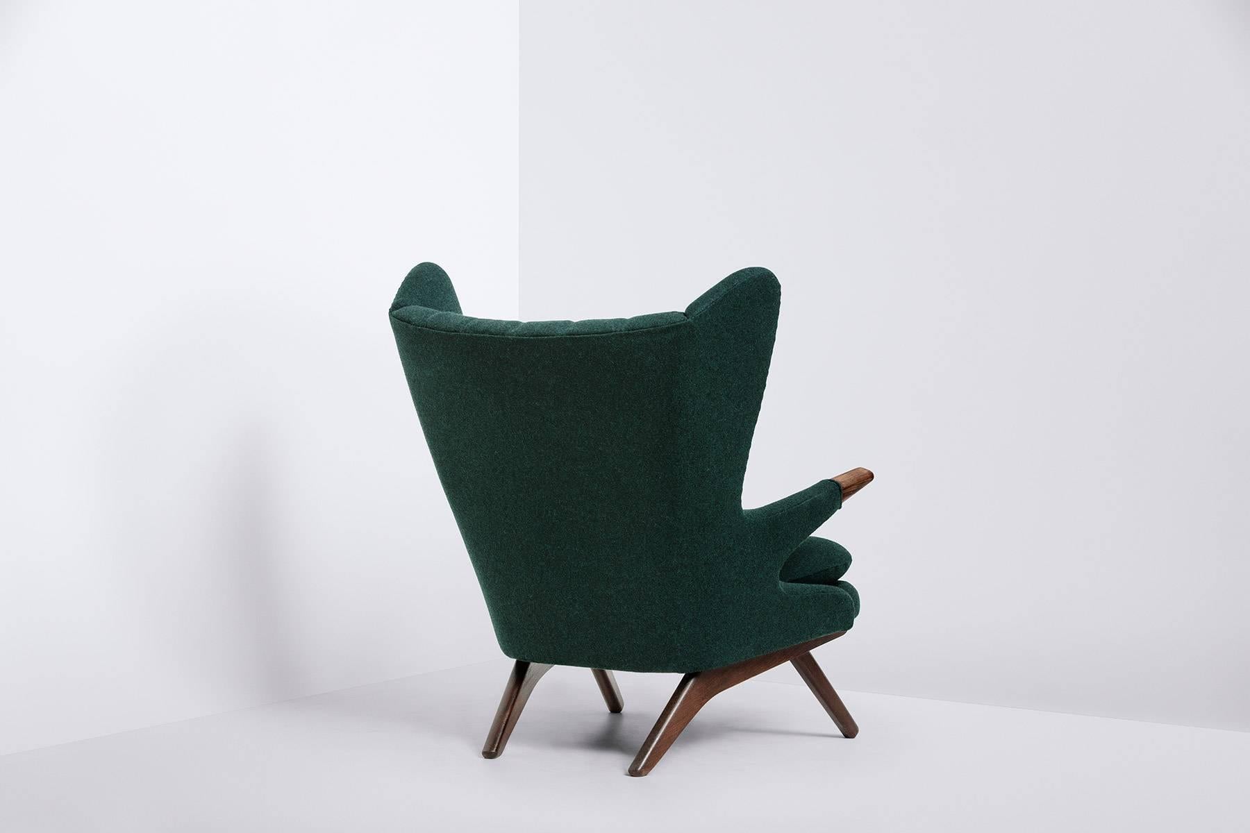 Mid-Century Modern Papa Bear lounge chair model 91 designed by Svend, 1950s. Green wool upholstery For Sale