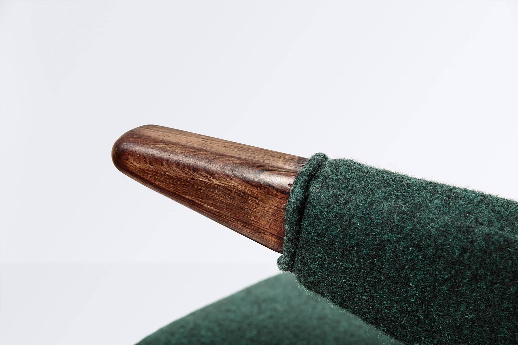 Papa Bear lounge chair model 91 designed by Svend, 1950s. Green wool upholstery In Excellent Condition For Sale In Copenhagen, DK