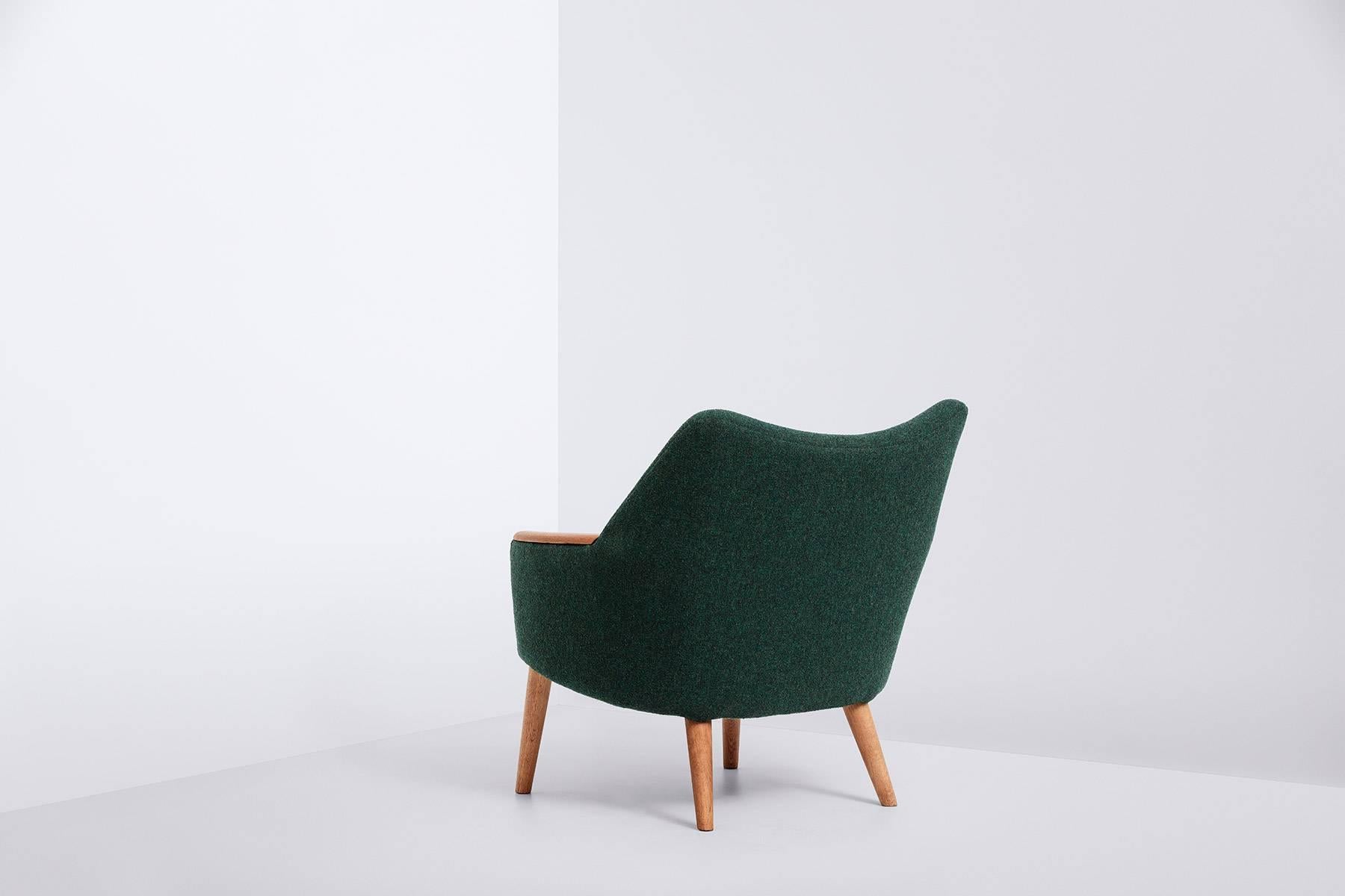 Mid-Century Modern Pair of Lounge Chairs Designed by Kurt Østervig, 1958, Green Wool Upholstery For Sale