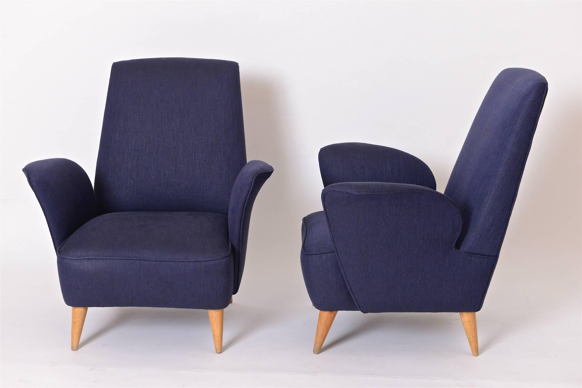 Mid-Century Modern Pair of Mid-Century Italian Lounge Chairs in the Manner of Nino Zoncada, c.1950