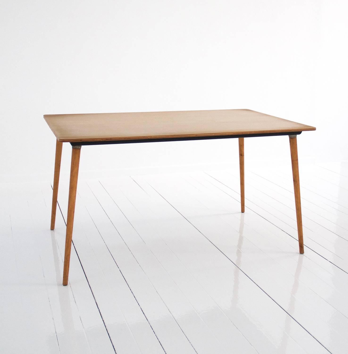 A special and rare table designed by Charles and Ray Eames. Made of birchwood with detachable solid dowel legs. Very good condition from early 1950s. 
Manufactured by Herman Miller. United States, circa 1940.