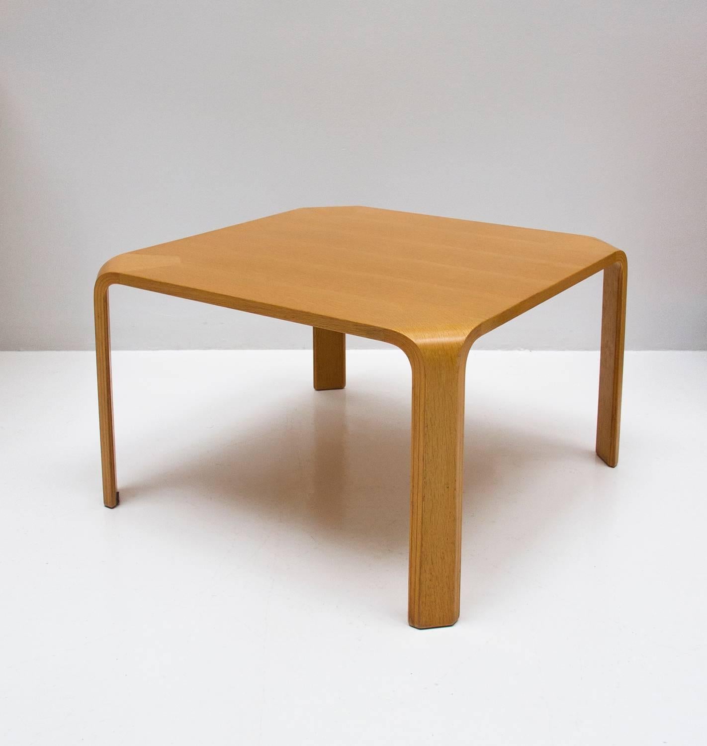 Coffe table designed by Junzo Sakakura manufactured in Tendo Moko. 
Made of teak laminated plywood. 
Designed in 1957 and produced between 1960s, 
Japan, circa 1960-1969

Junzo Sakakura (1904-1969), architect who was one of the first to combine