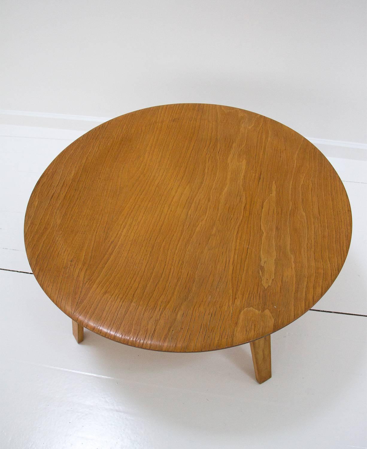 Wood Charles & Ray Eames Coffee Table Model CTW in Plywood, 1940s United States