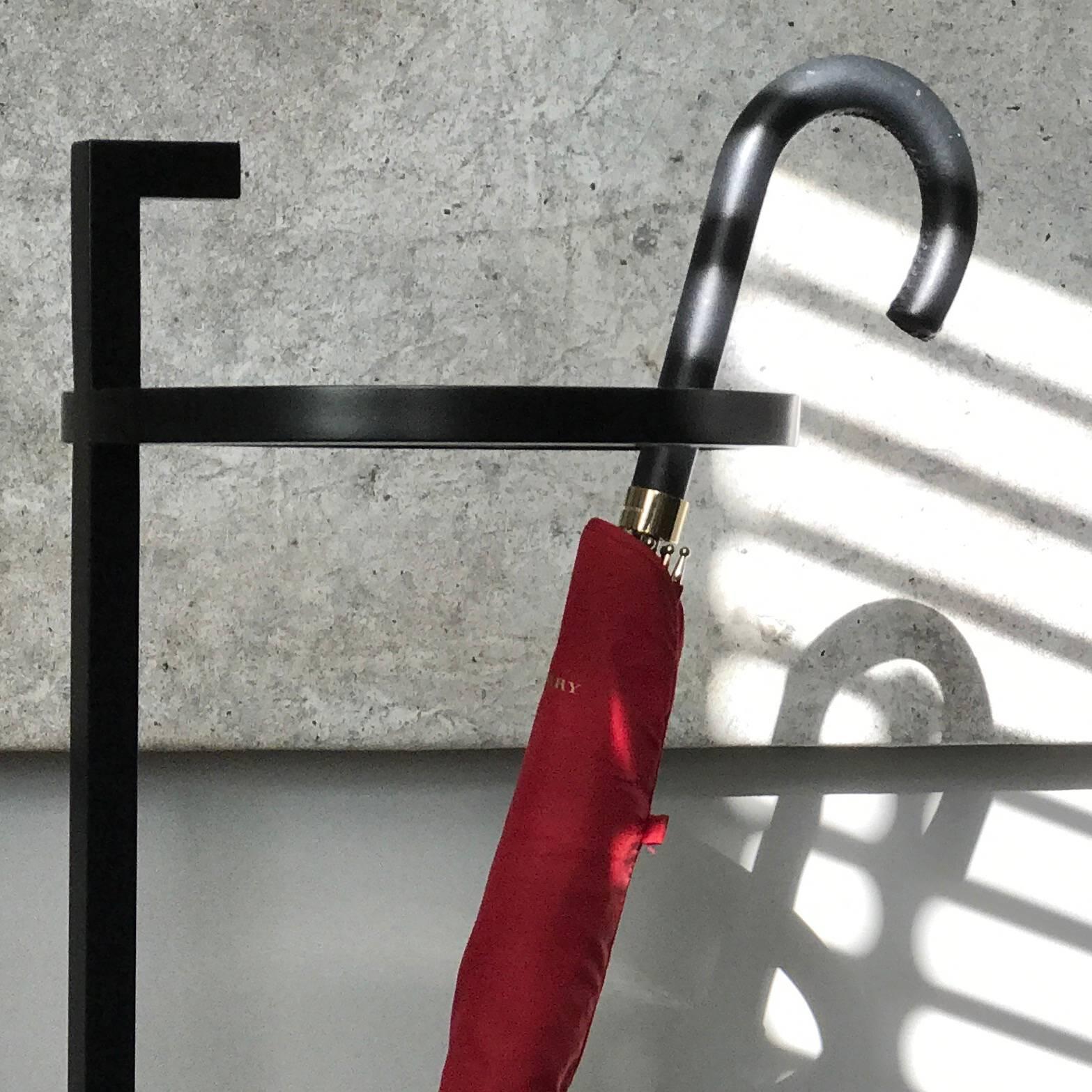 Diana Umbrella Stand Circular in Steel Powder-Coated and Black Tray For Sale 3