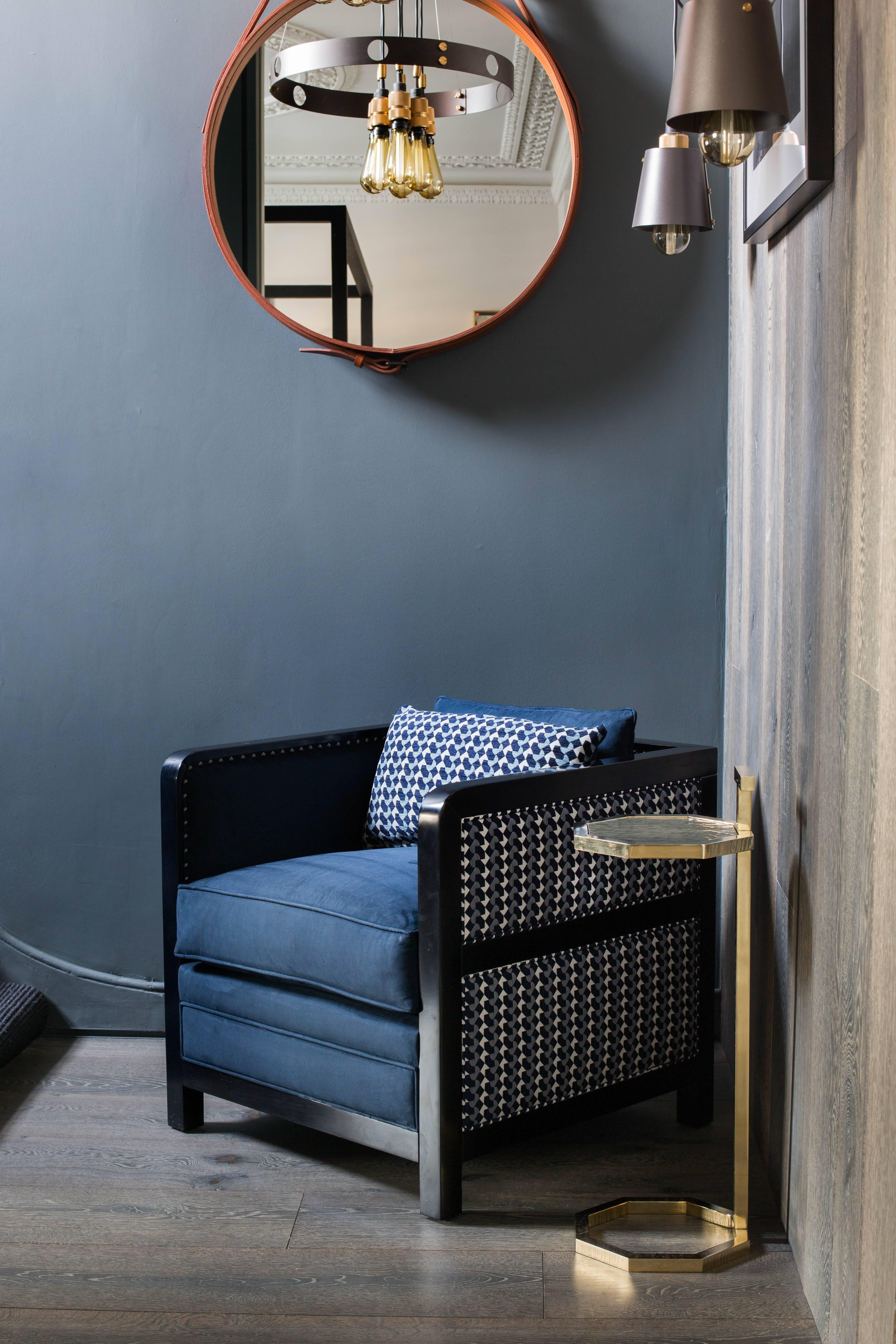 Art Deco Bacco Dekonstruierter Sessel in Buchenholz gebeizt und Belo-Stoff (Handgeschnitzt) im Angebot
