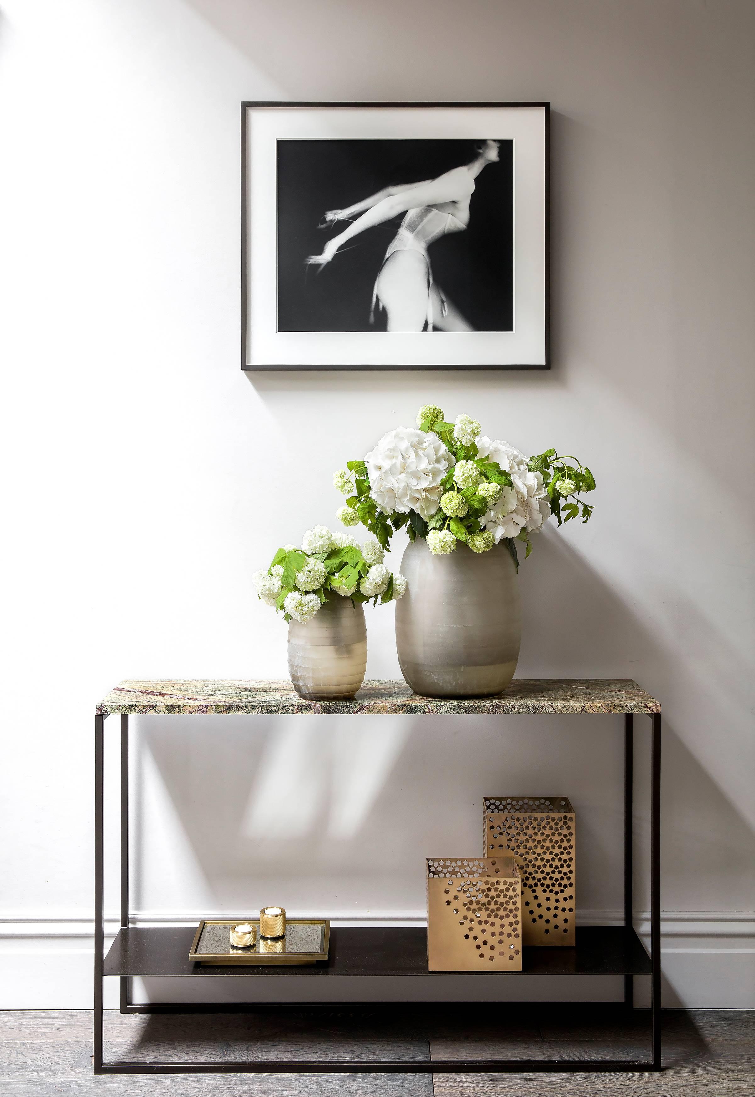 Modern Contemporary Eros Console in Marble and Powder Coated Steel For Sale