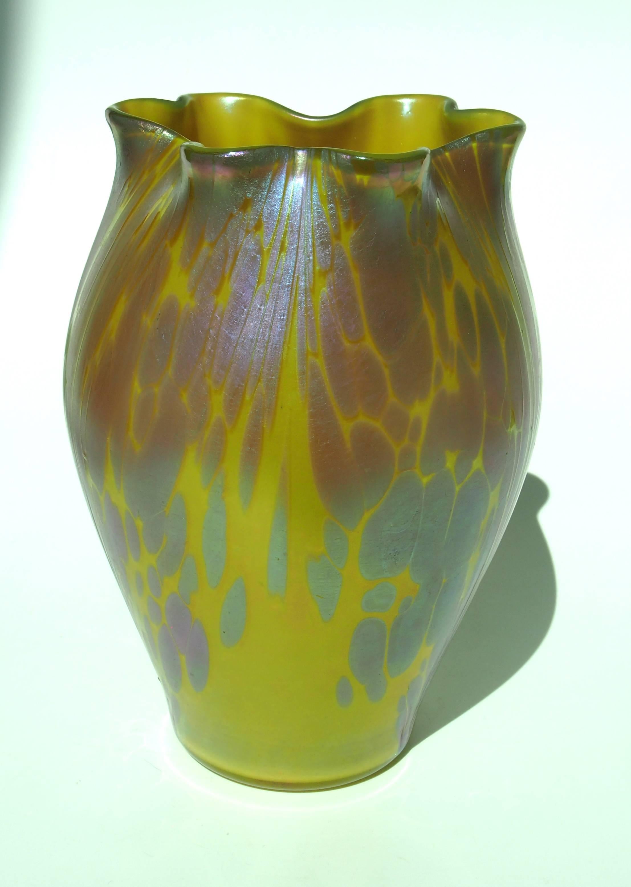 Dramatic medium large Art Nouveau/Jugendstil Loetz Phaenomen vase in the popular medici pattern (2/484) but in rare 'Metallic Yellow' coloring with distinctive crimped top.

Loetz was probably the finest European iridised glass maker of the Art