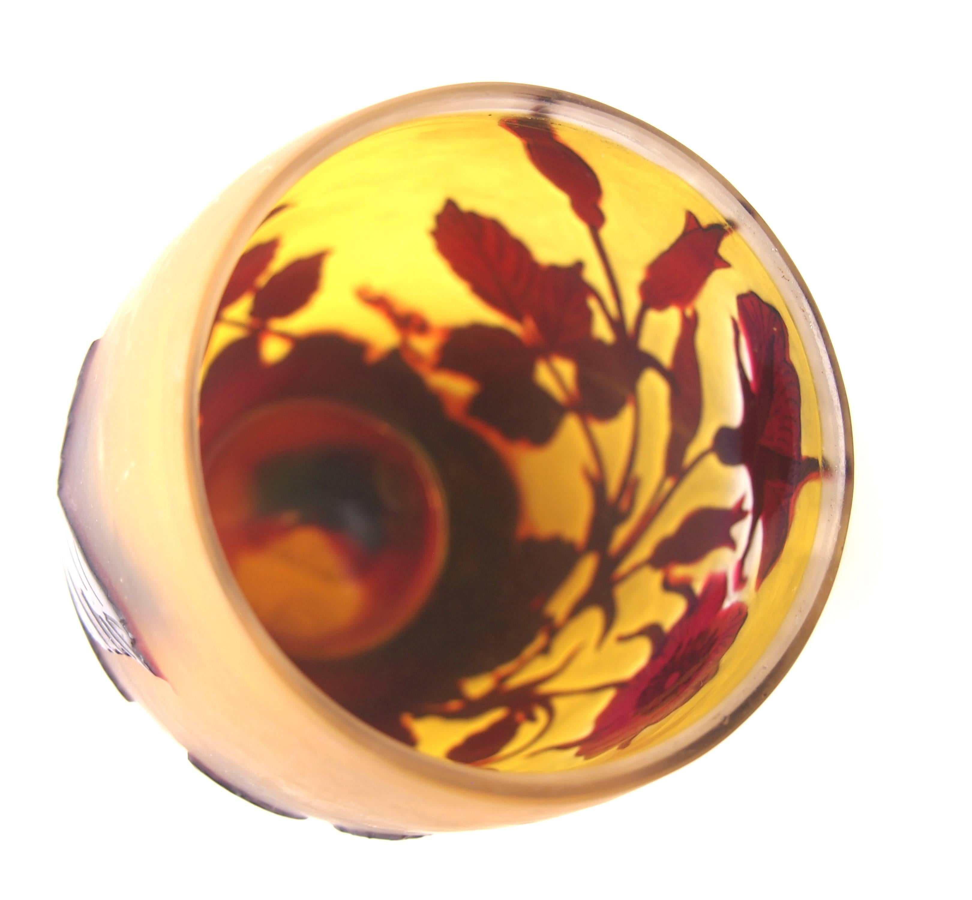 French Art Nouveau Emile Galle Cameo Glass Bowl-Vase circa 1900 In Good Condition In London, GB