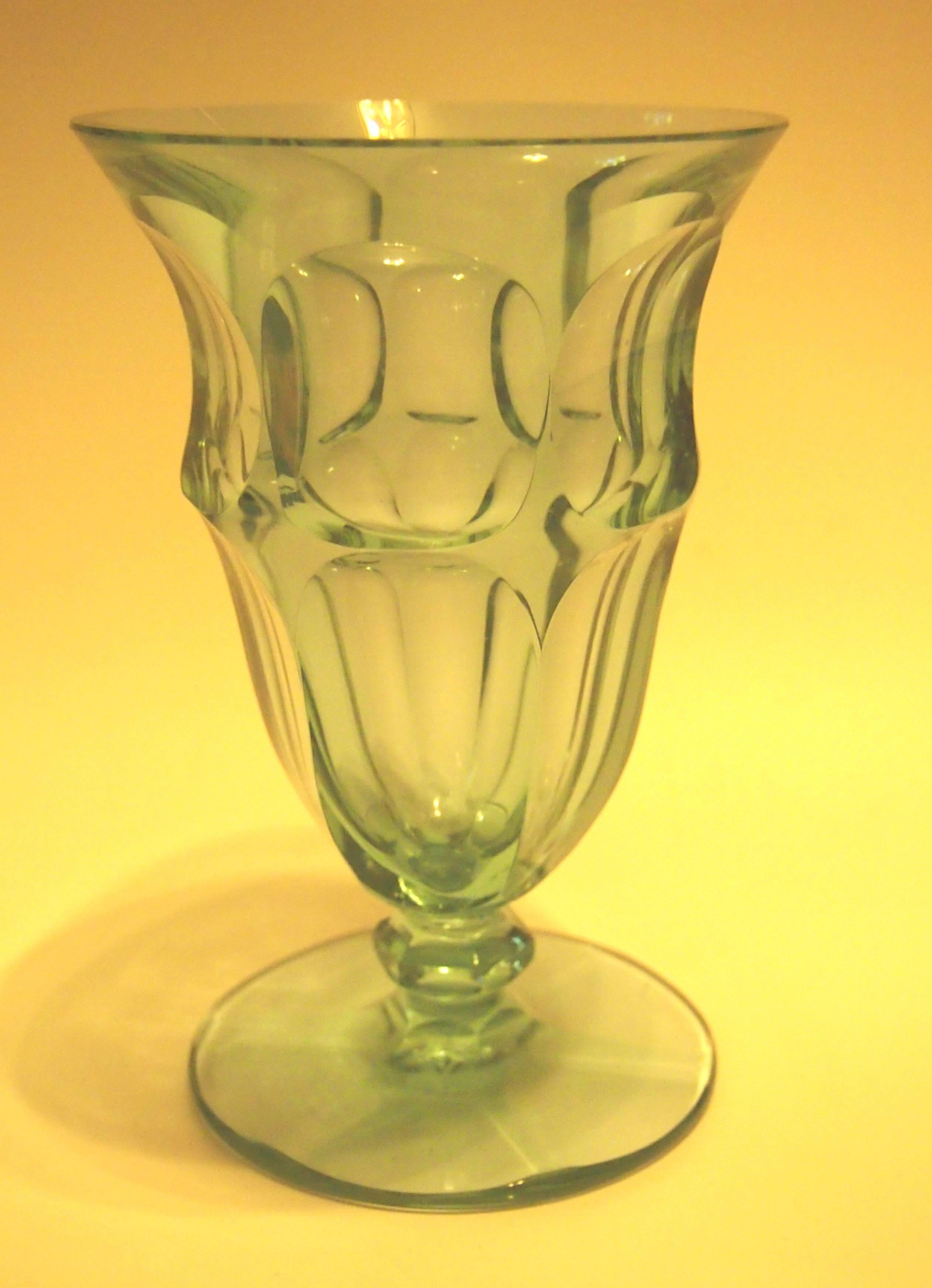 Czech Moser Art Deco Color Change 'Alexandrit' Glass Vase by Heinrich Hussmann In Good Condition In London, GB