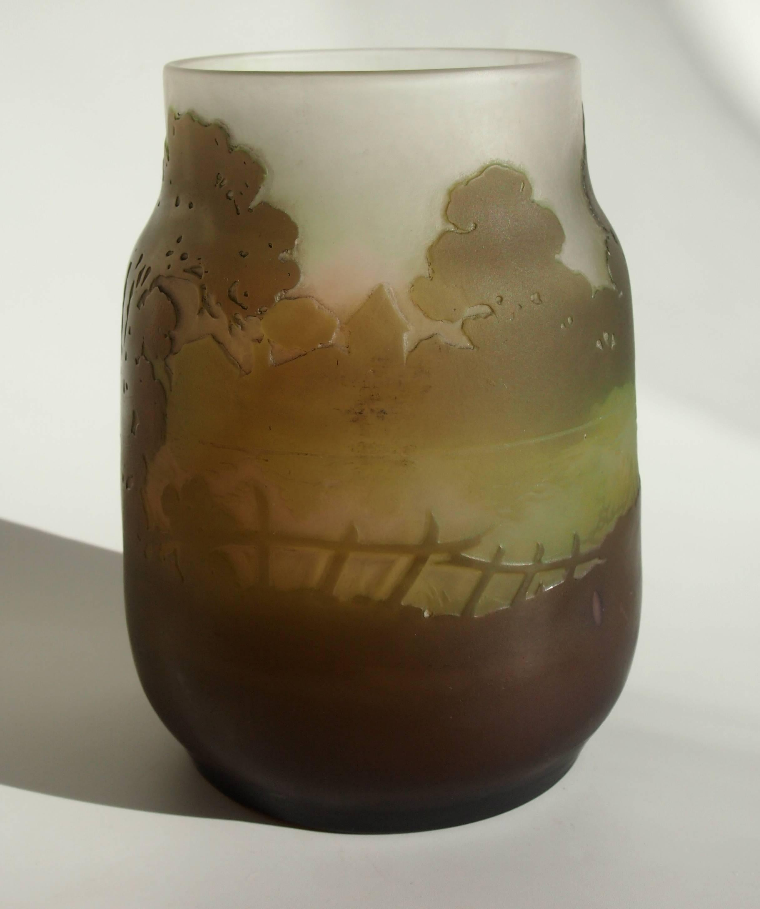 Exceptional Art Nouveau Emile Galle Cameo landscape vase, depicting a very early morning waterside scene, with outline trees, buildings and shrubs, with swirling mists over a flowing river and little ramshackle fences. Signed in cameo (picture 5).