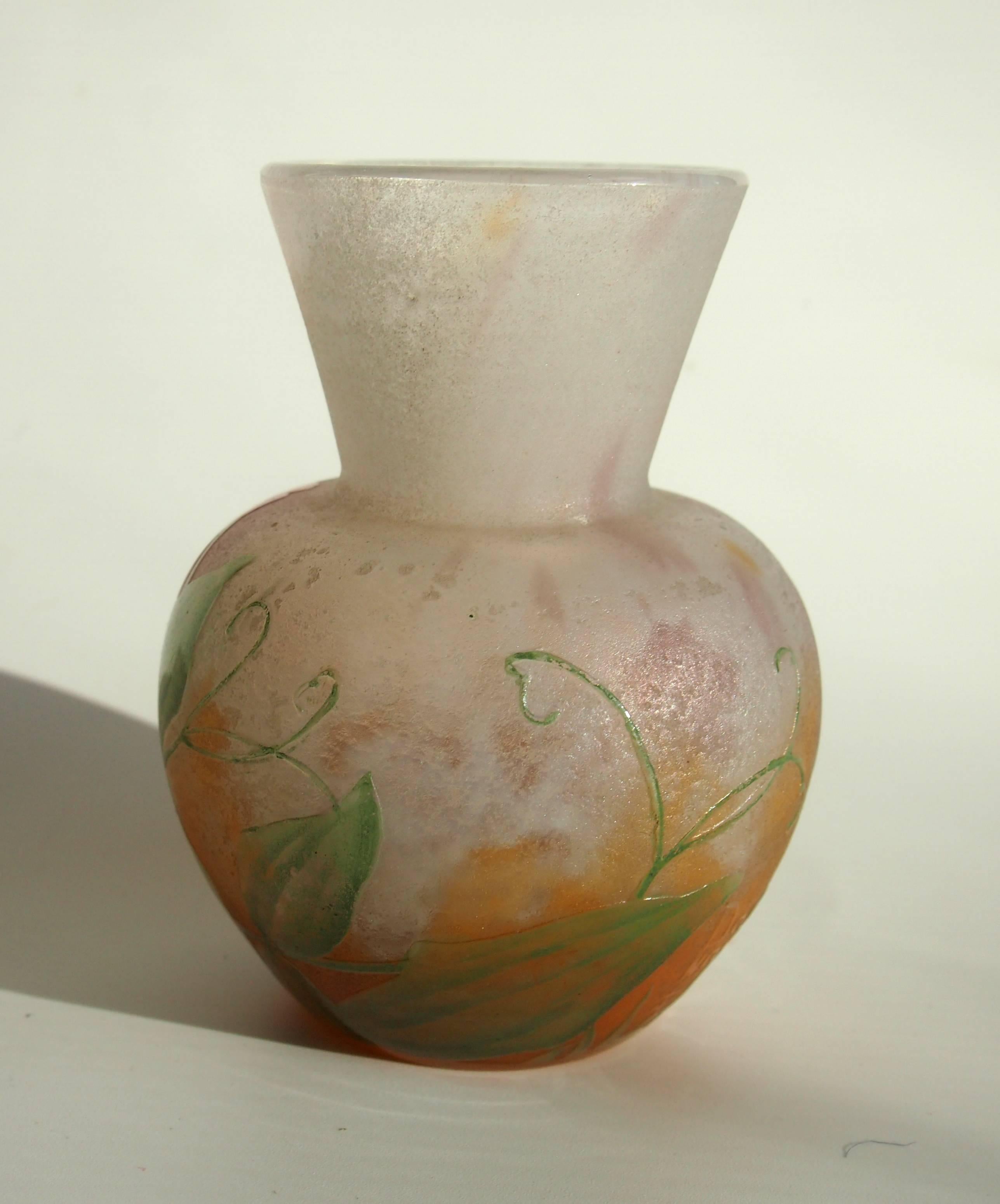 Art Nouveau Daum Sweet Pea Vase In Excellent Condition In London, GB