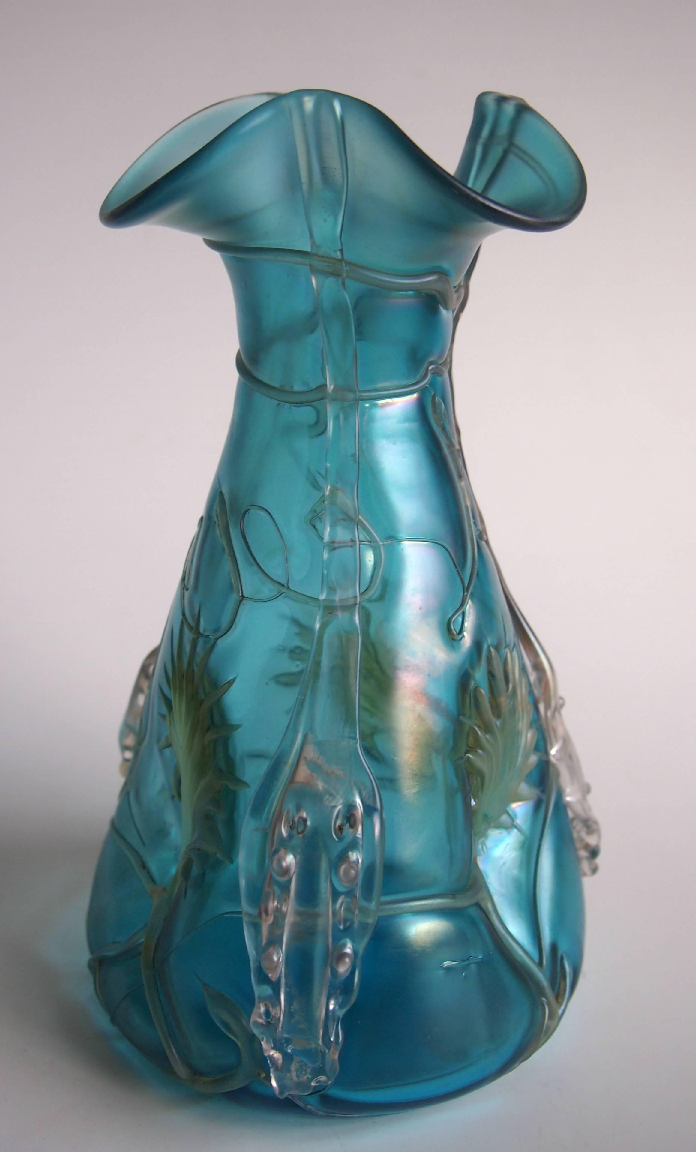 Amazing Jugendstil Pallme Koenig trail vase in vibrant blue with and amazing mixture of clear and amber or opal hot applied trails. The vase has a tri-corn top hand shaped.