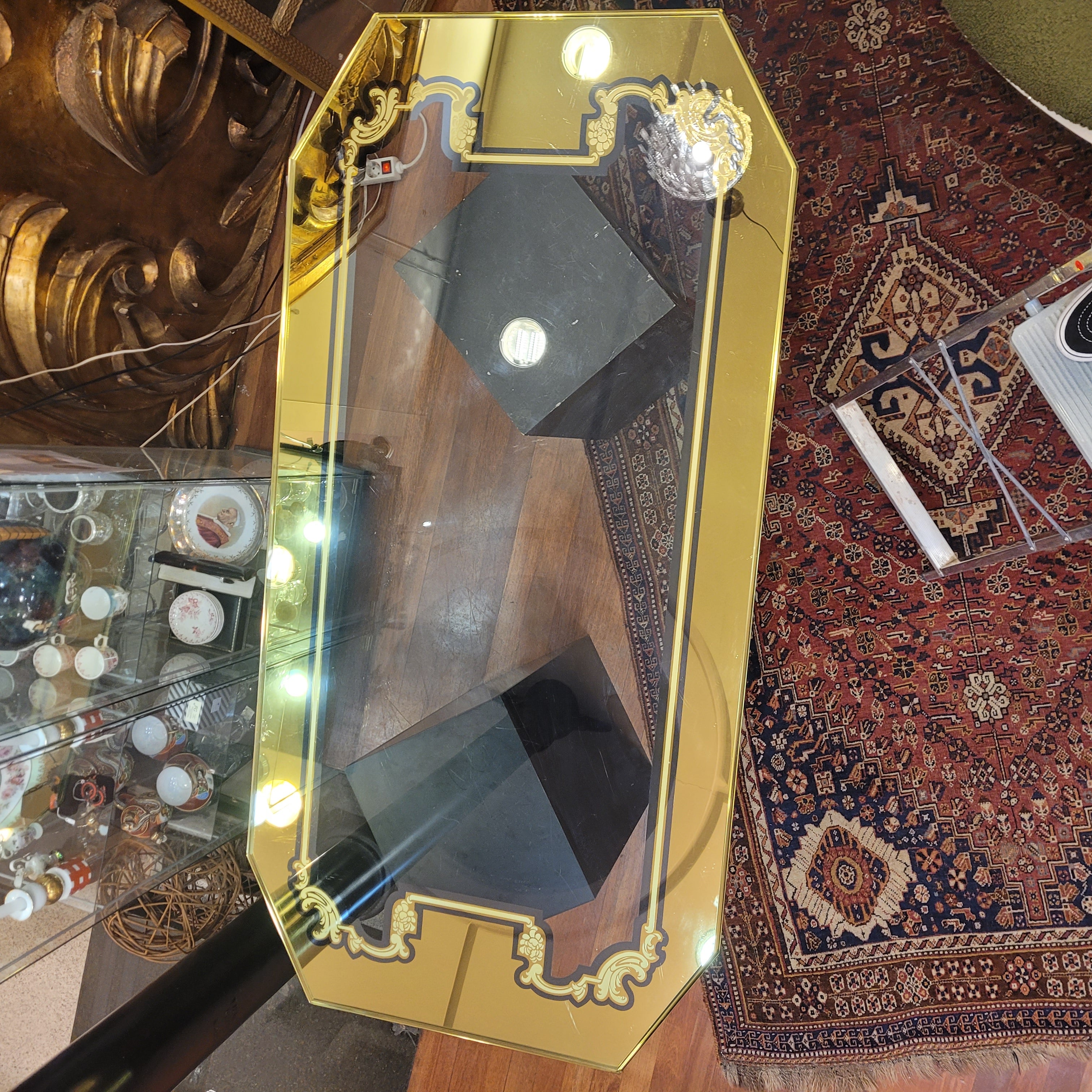 Art nouveau Plateau de table Art Nouveau en verre de Murano, ton jaune doux ou or en vente