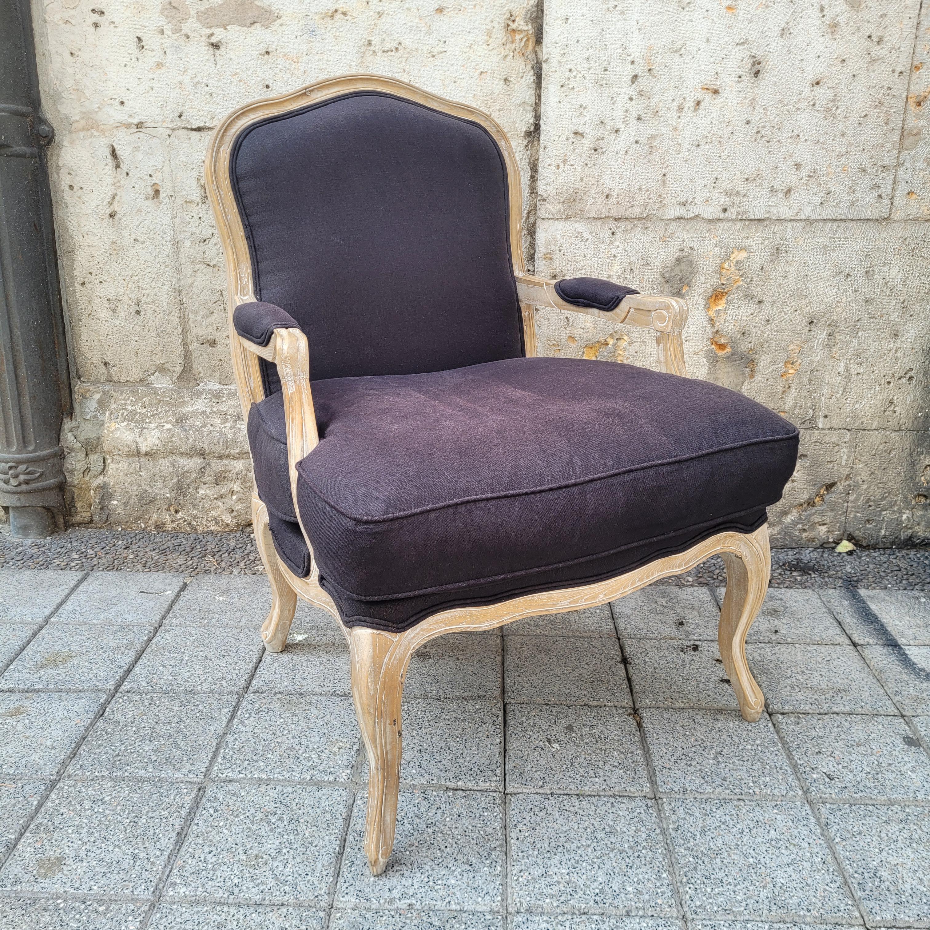 Sillón Reina de Francia, estilo Luis XV / Provenzal, roble y tapicería en Bueno estado para la venta en Valladolid, ES