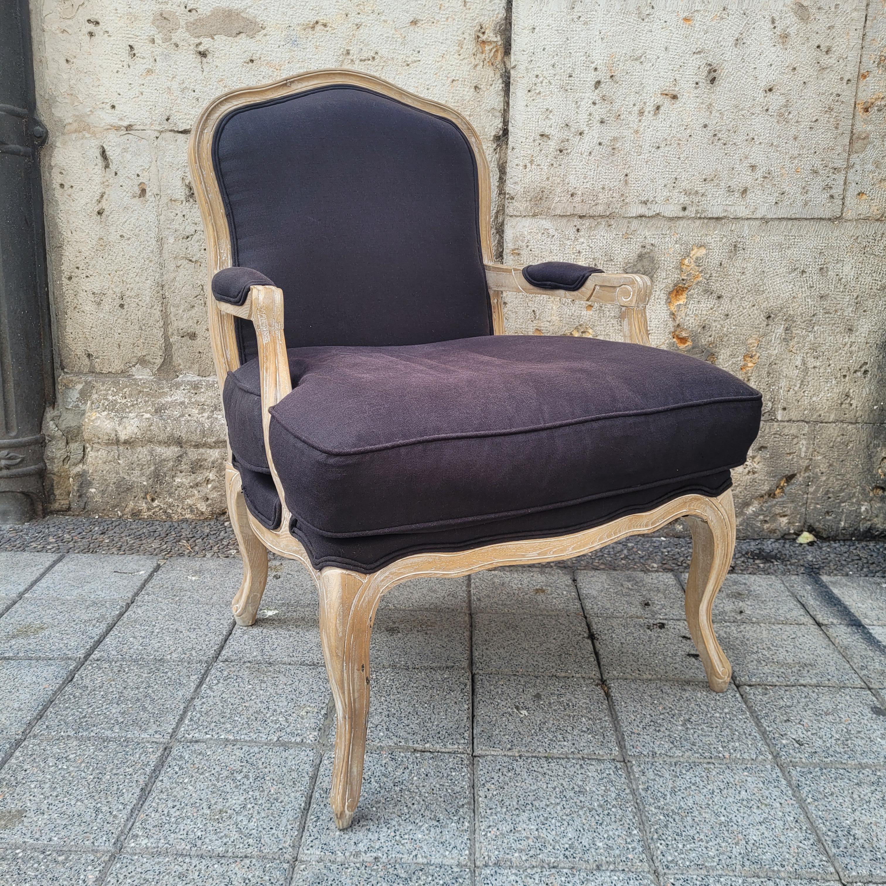 Sillón Reina de Francia, estilo Luis XV / Provenzal, roble y tapicería Hecho a mano en venta