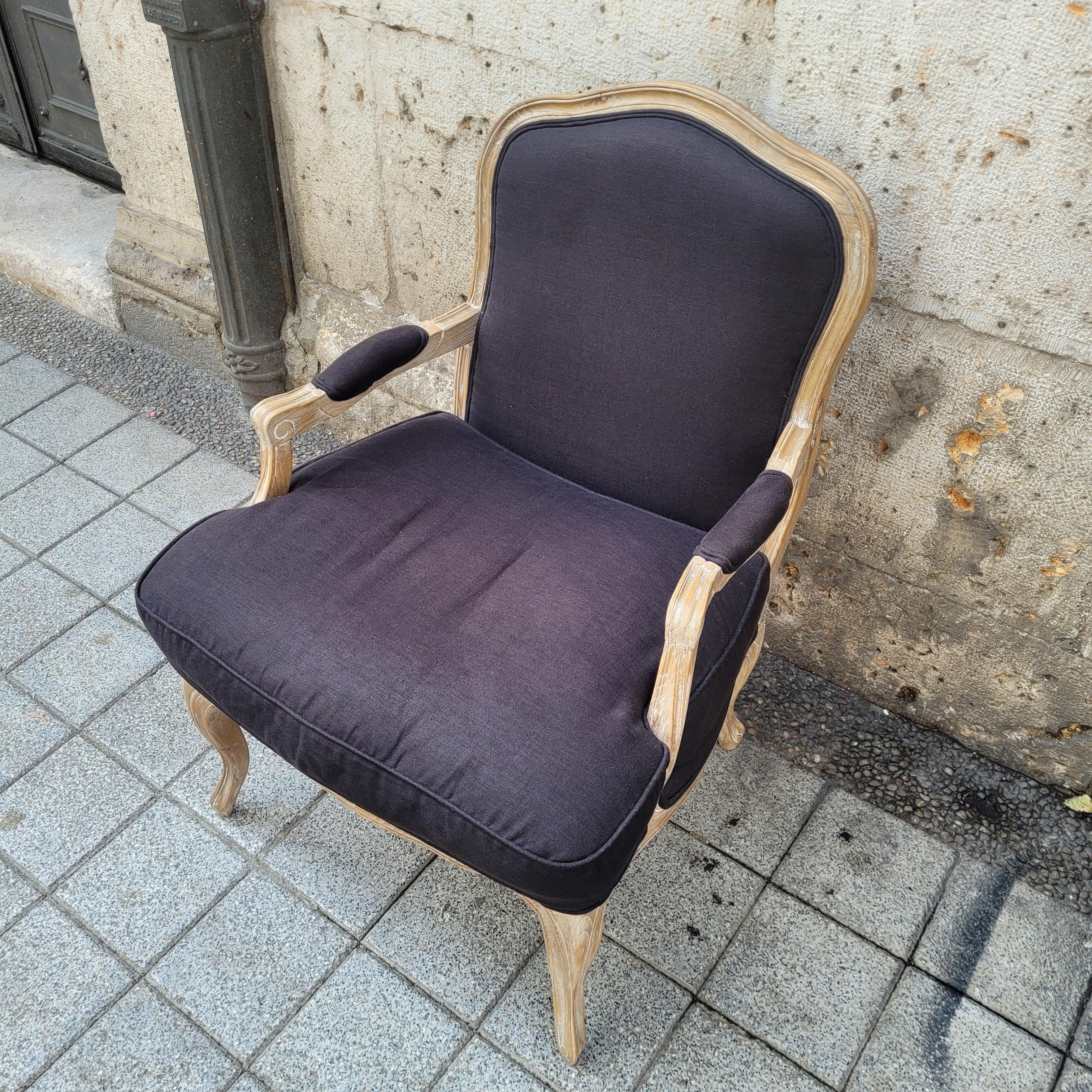 Sillón Reina de Francia, estilo Luis XV / Provenzal, roble y tapicería en venta 2