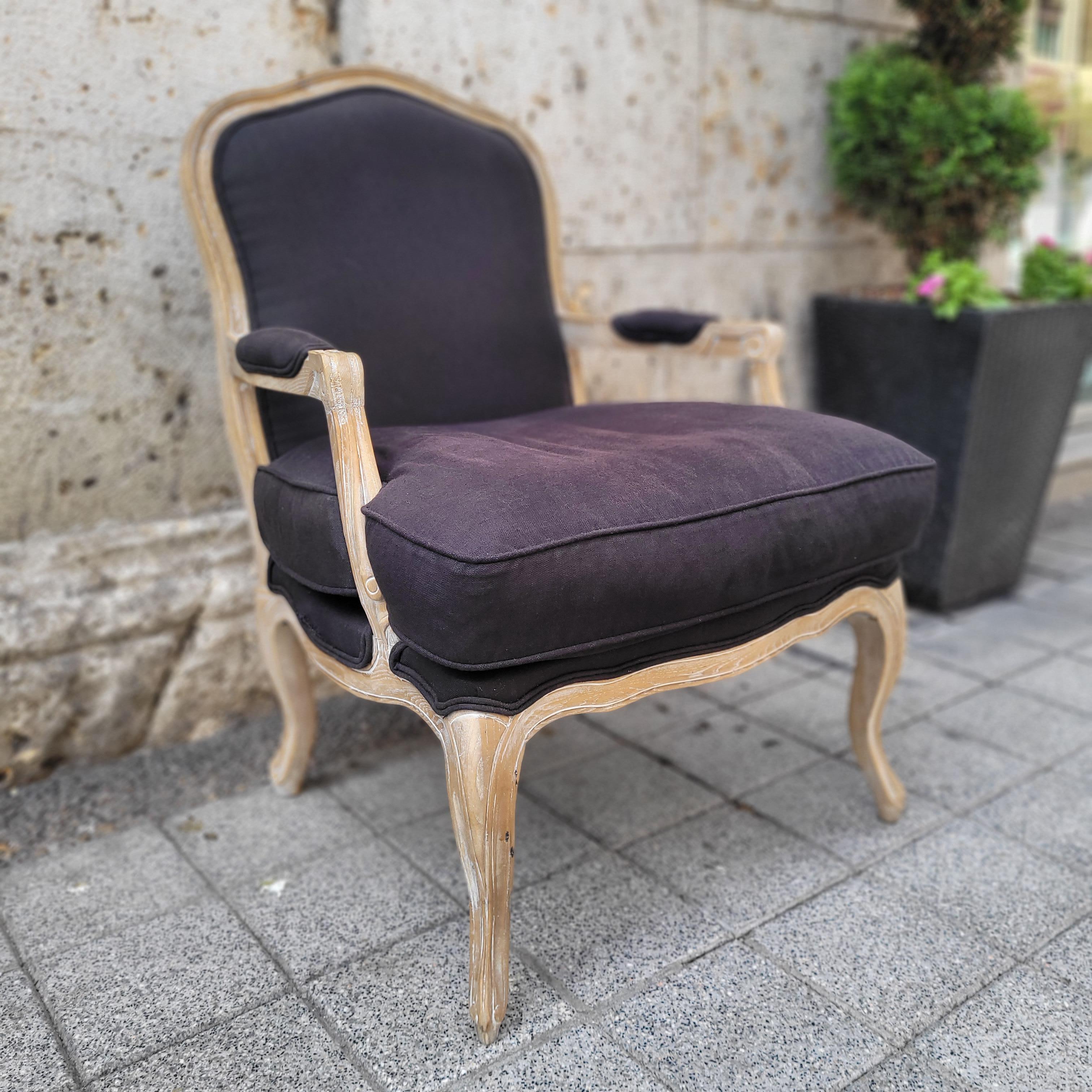 Sillón Reina de Francia, estilo Luis XV / Provenzal, roble y tapicería en venta 4