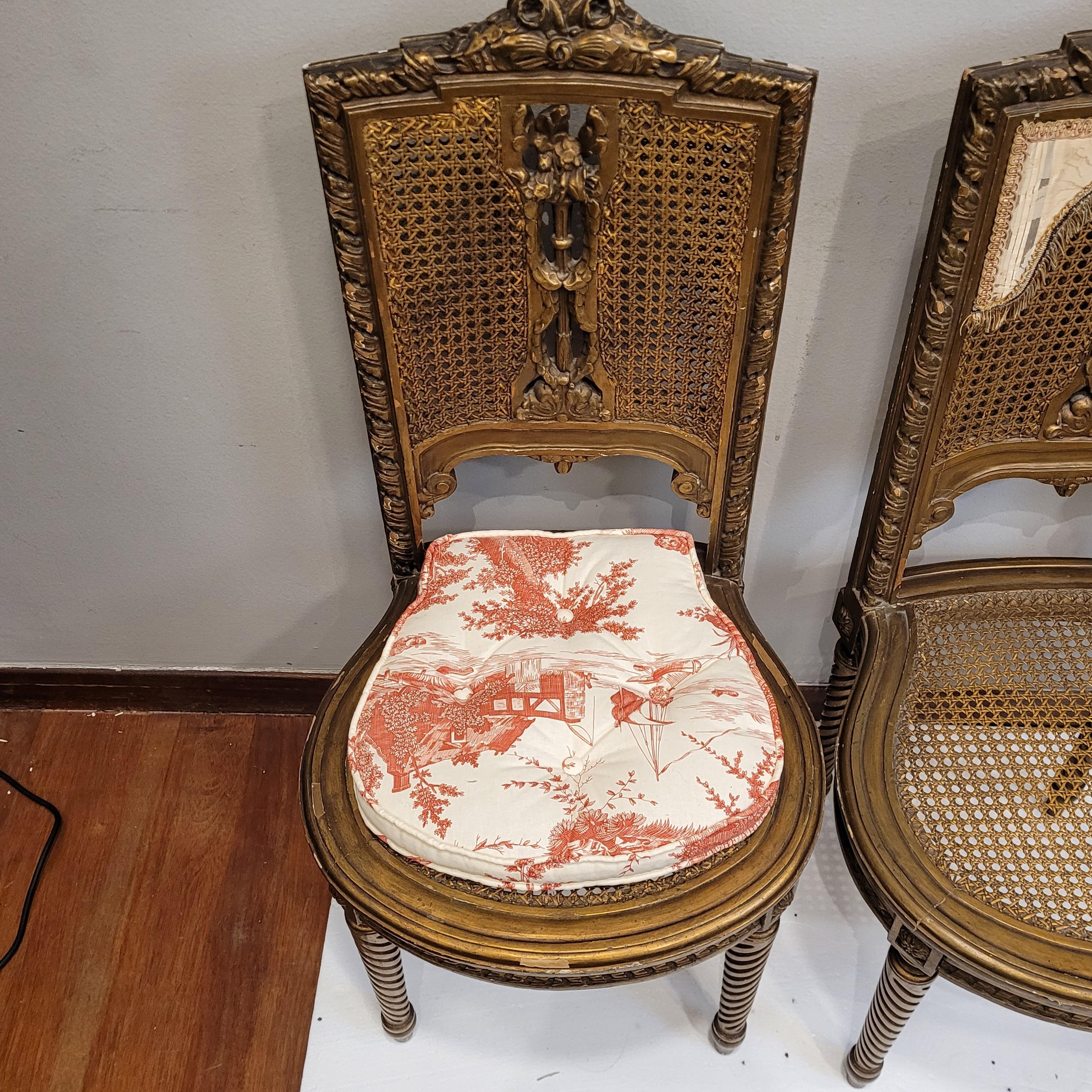 Tessuto Set di 2 sedie francesi Napoleone III, in legno intagliato e dorato in vendita