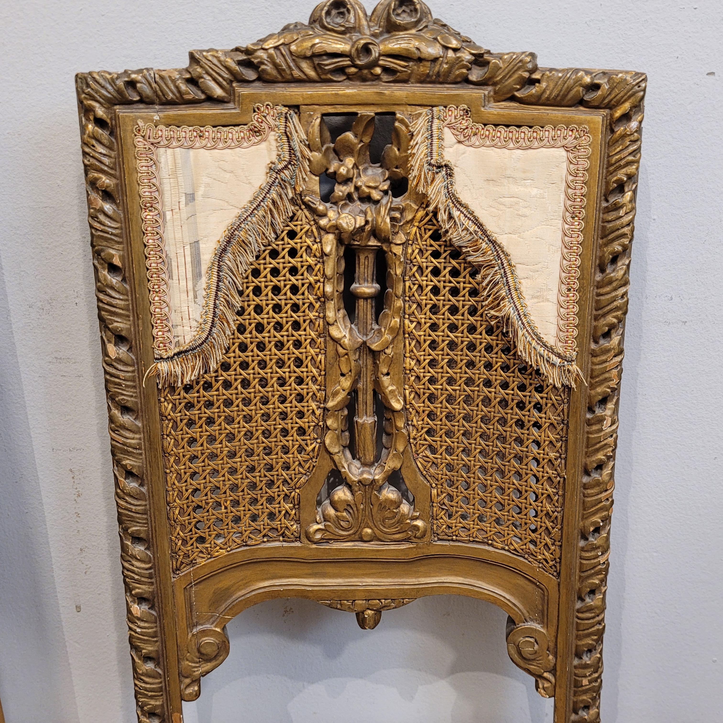 Set di 2 sedie francesi Napoleone III, in legno intagliato e dorato in vendita 5