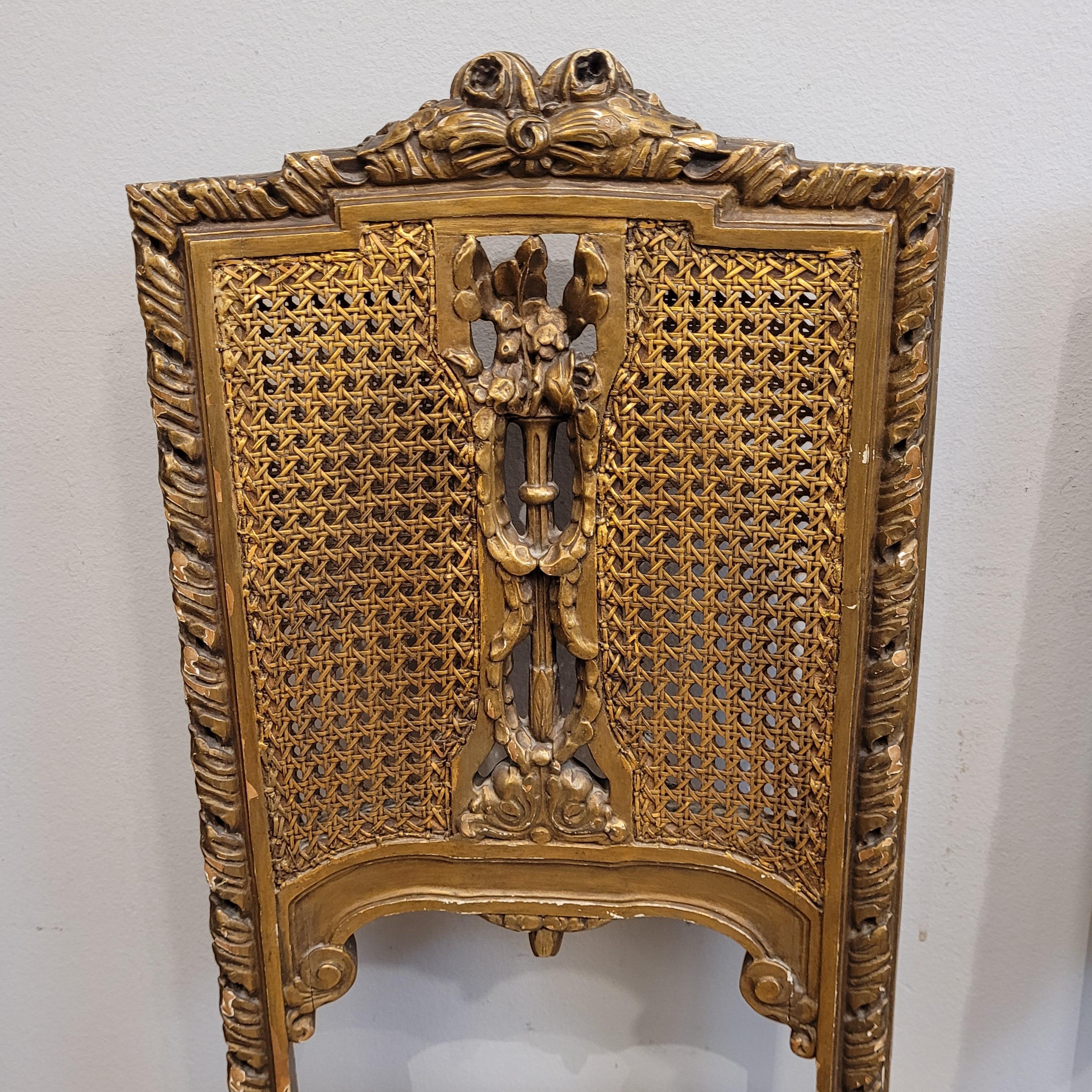 Set di 2 sedie francesi Napoleone III, in legno intagliato e dorato in vendita 7