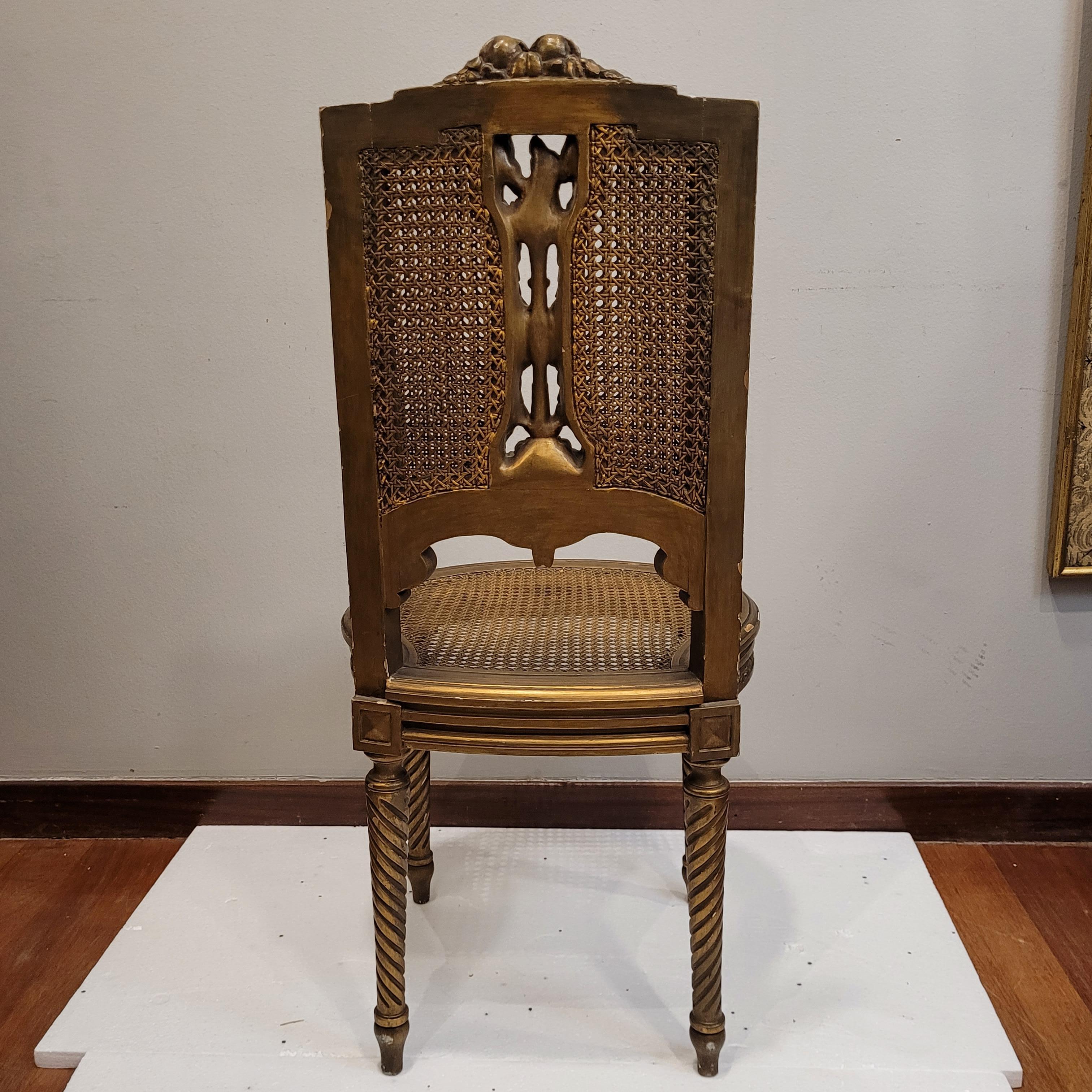 Set di 2 sedie francesi Napoleone III, in legno intagliato e dorato in vendita 13