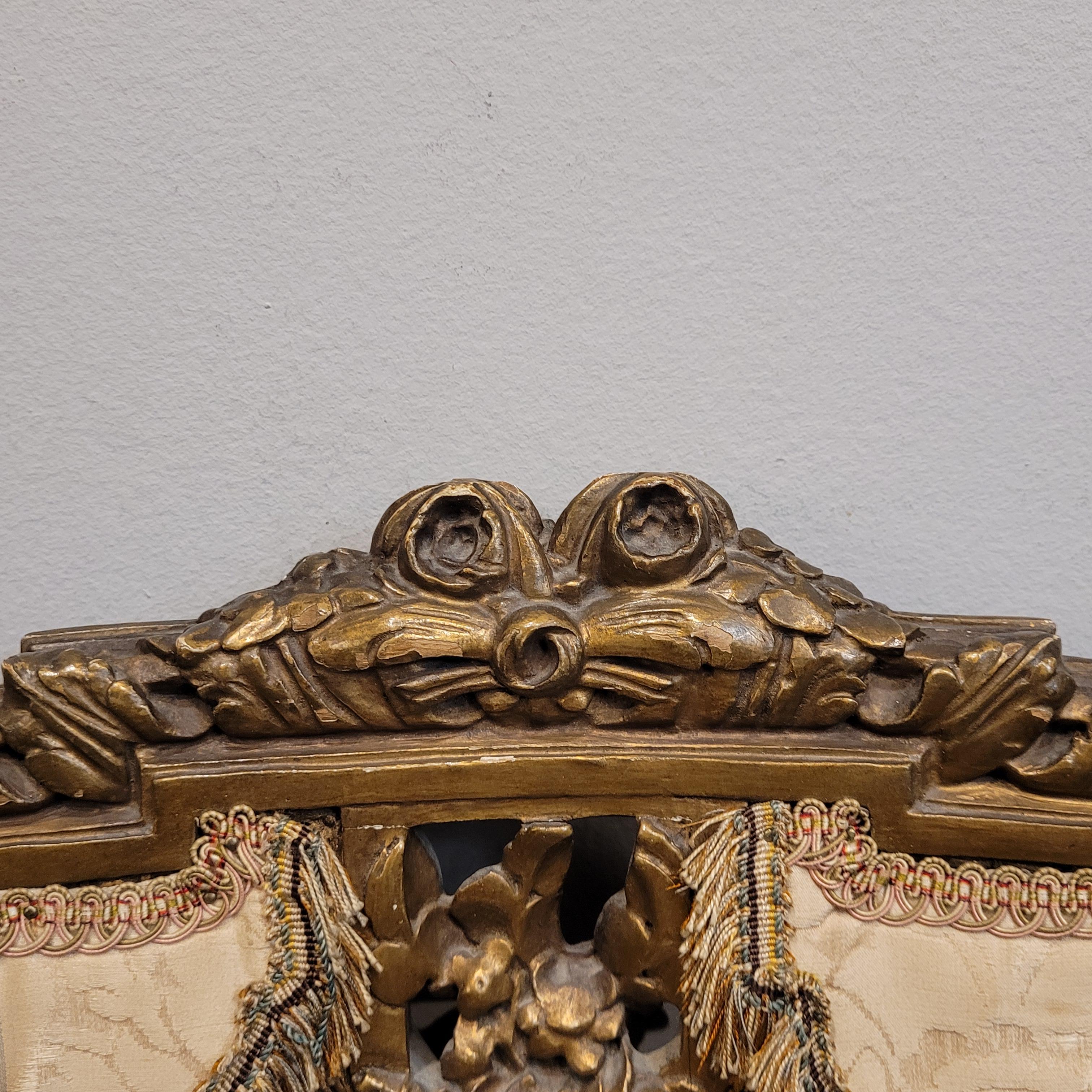 Set di 2 sedie francesi Napoleone III, in legno intagliato e dorato in vendita 12