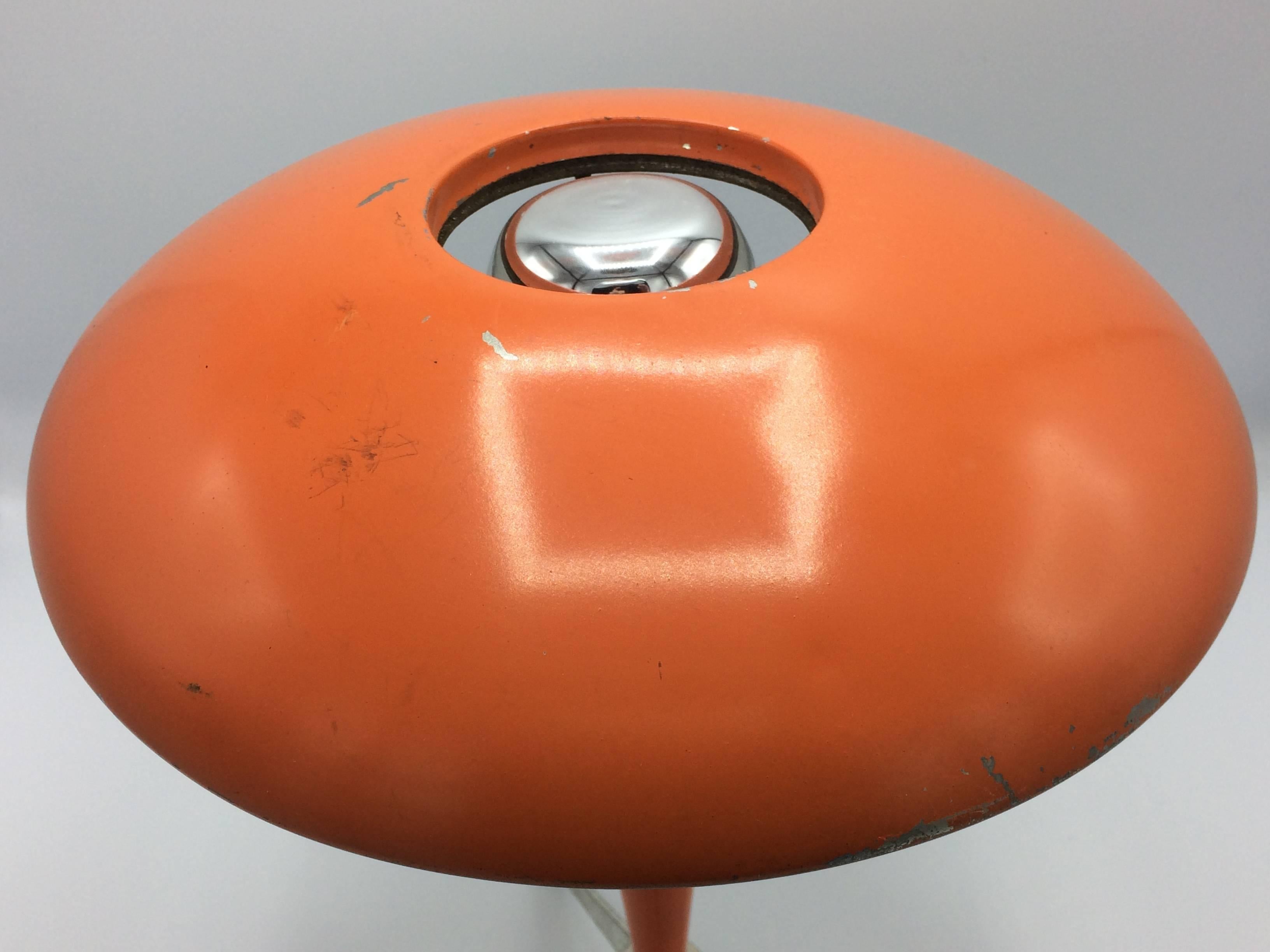 Tripod UFO Desk Lamp by Louis Kalff for Philips, 1950s In Fair Condition For Sale In Gent, BE