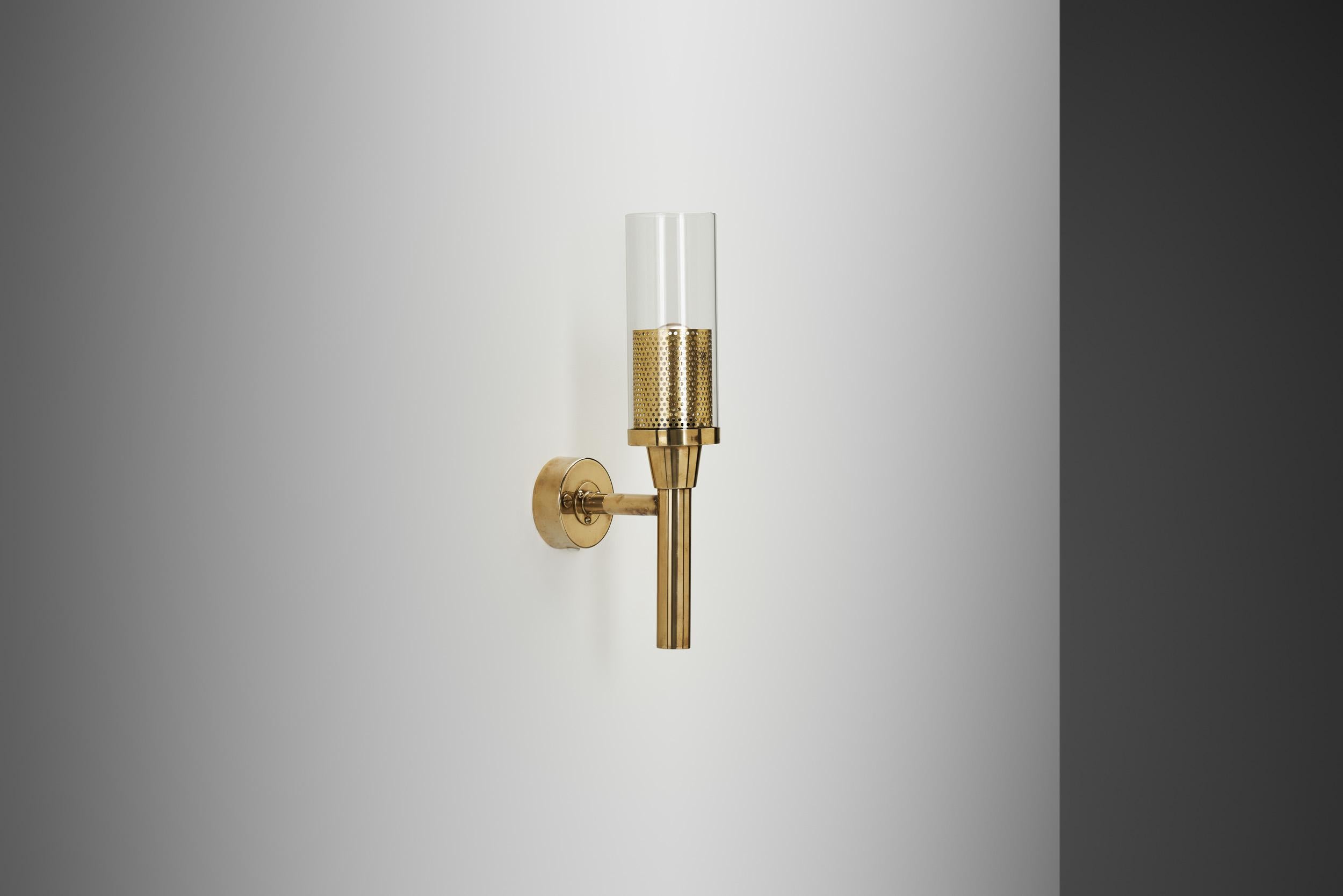 Hans-Agne Jakobsson Lámpara de pared de latón para AB Markaryd, Suecia ca 1960s Latón en venta
