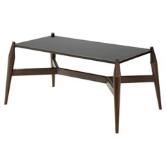 Mesa de centro moderna de fórmica negra y madera, Europa ca. 1950