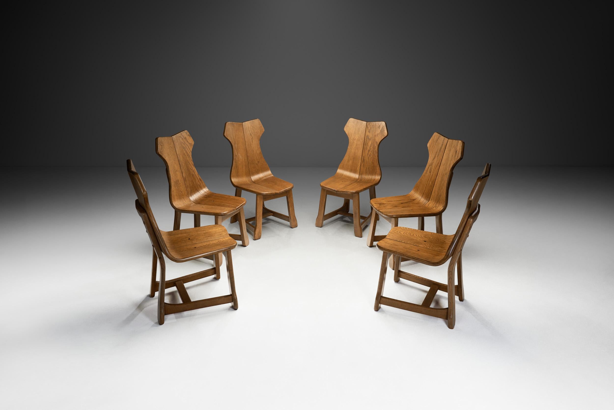 In der europäischen Designlandschaft der Mitte des 20. Jahrhunderts entwickelte sich der Brutalismus zu einer eigenständigen architektonischen Bewegung, die nicht nur Gebäude, sondern auch das Möbeldesign beeinflusste. In den 1950er Jahren