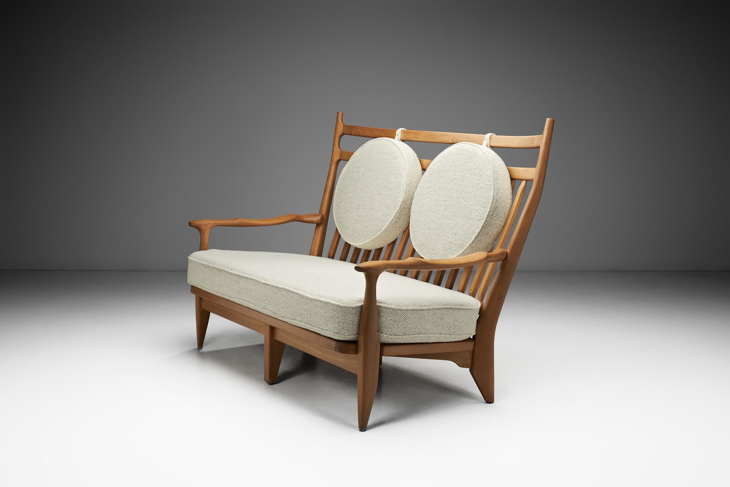 Guillerme et Chambron Zweisitzer-Sofa aus Eiche für Votre Maison, Frankreich 1960er Jahre (Französisch) im Angebot