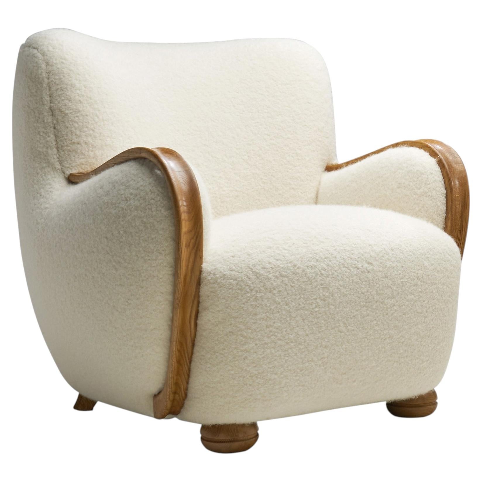 Danish Cabinetmaker Armchair with Curved Armrests, Denmark 1940s