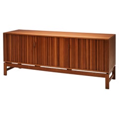 Sideboard aus der Mitte des Jahrhunderts mit Messinggriffen von Nordiska Kompaniet, Schweden, ca. 1950er Jahre