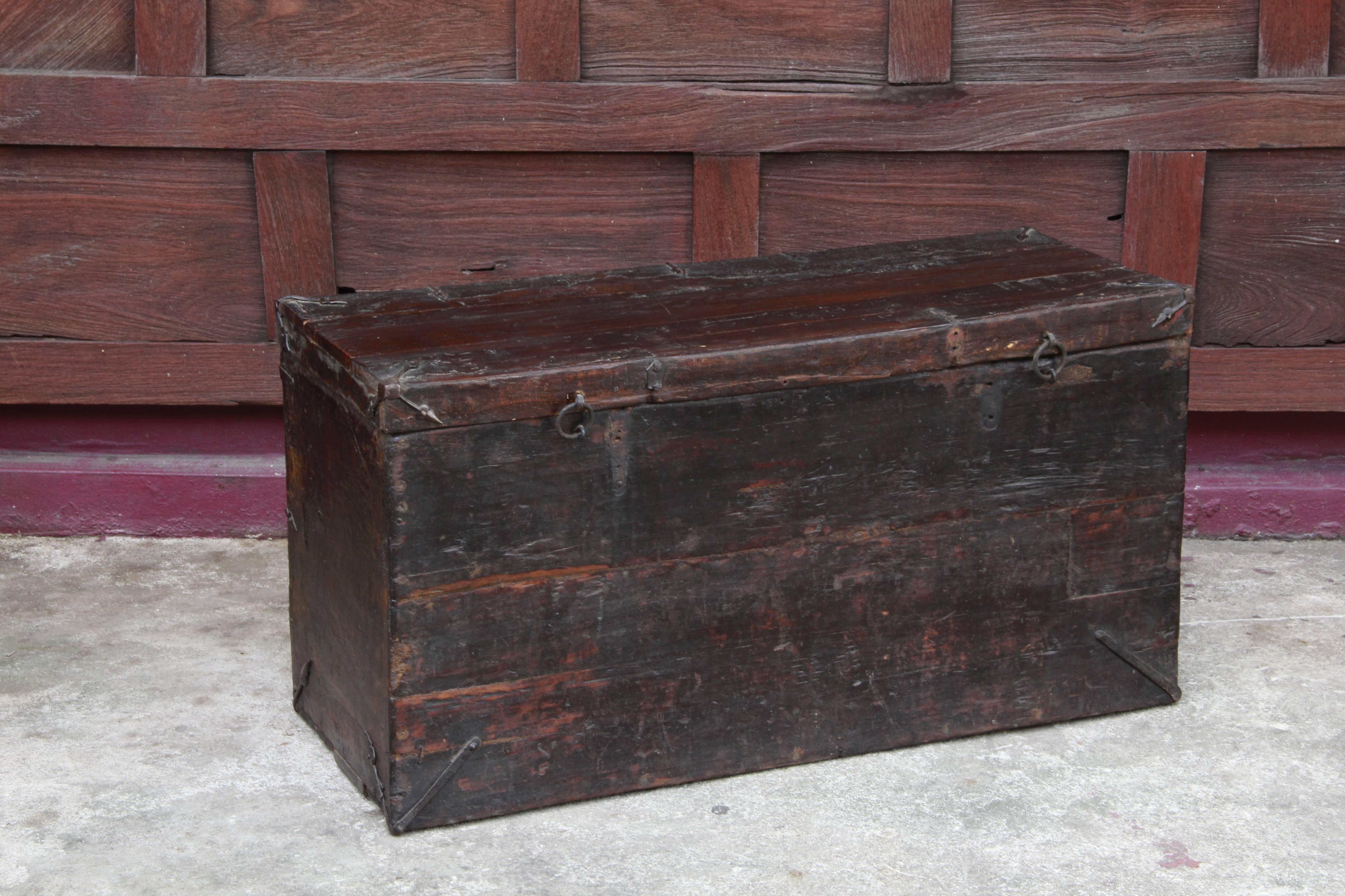 Tibetan Storage Trunk or Box with Gesso Painting of Dragons For Sale 1